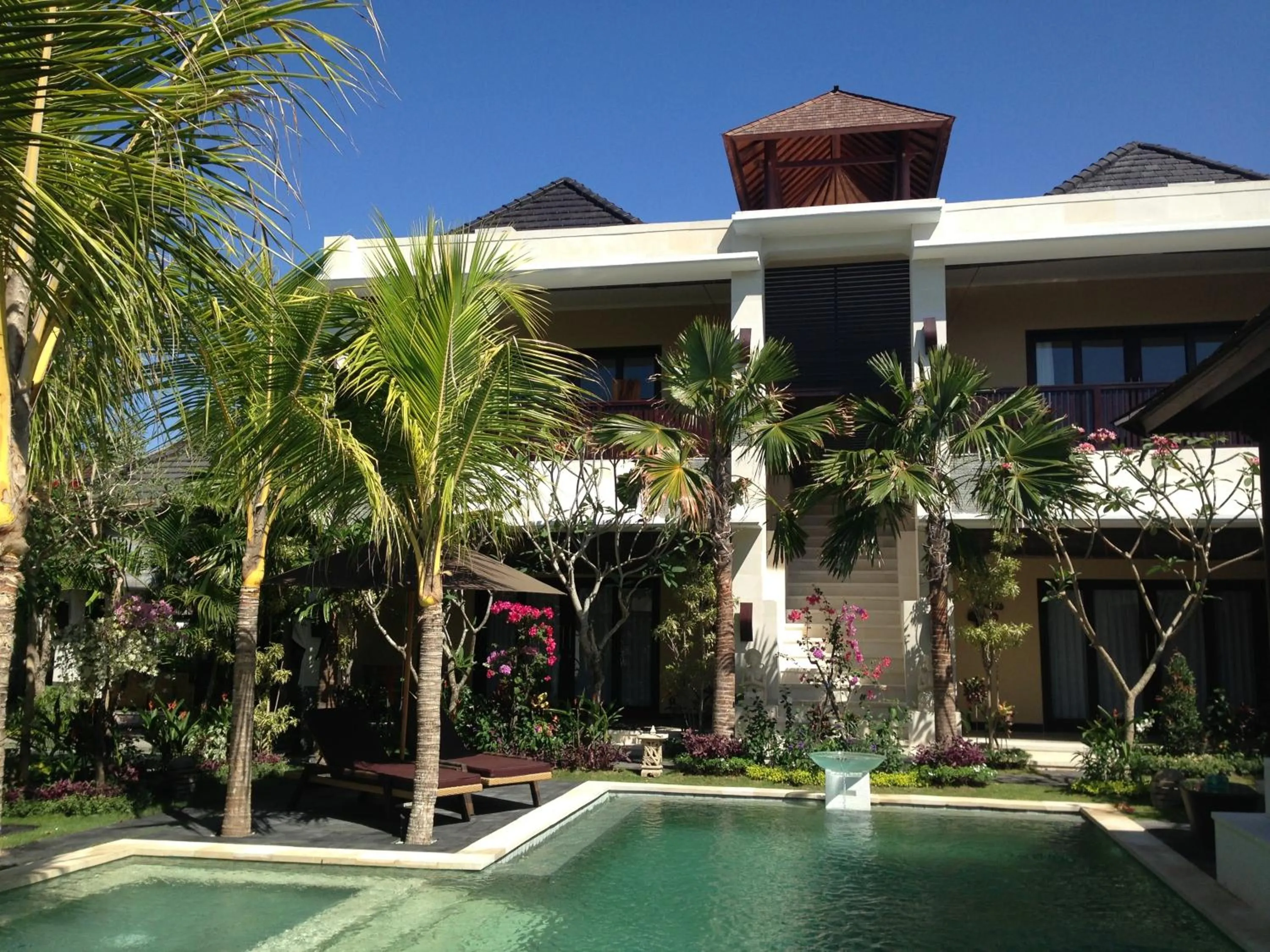 Swimming pool in Nike Villas