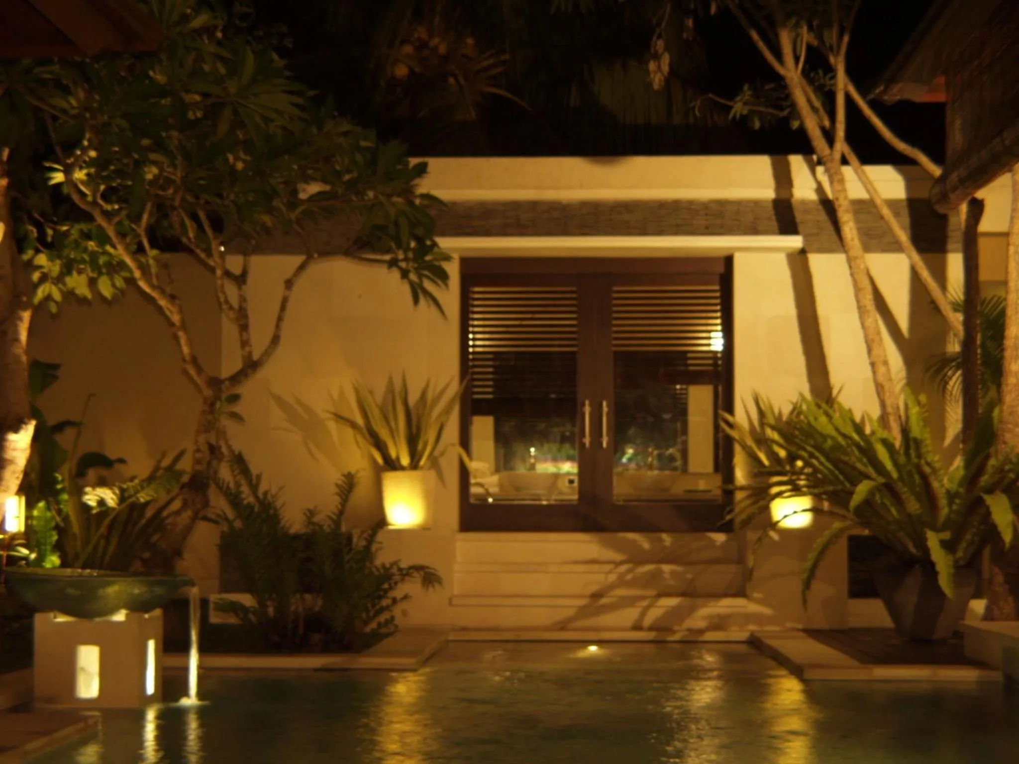 Facade/entrance in Nike Villas