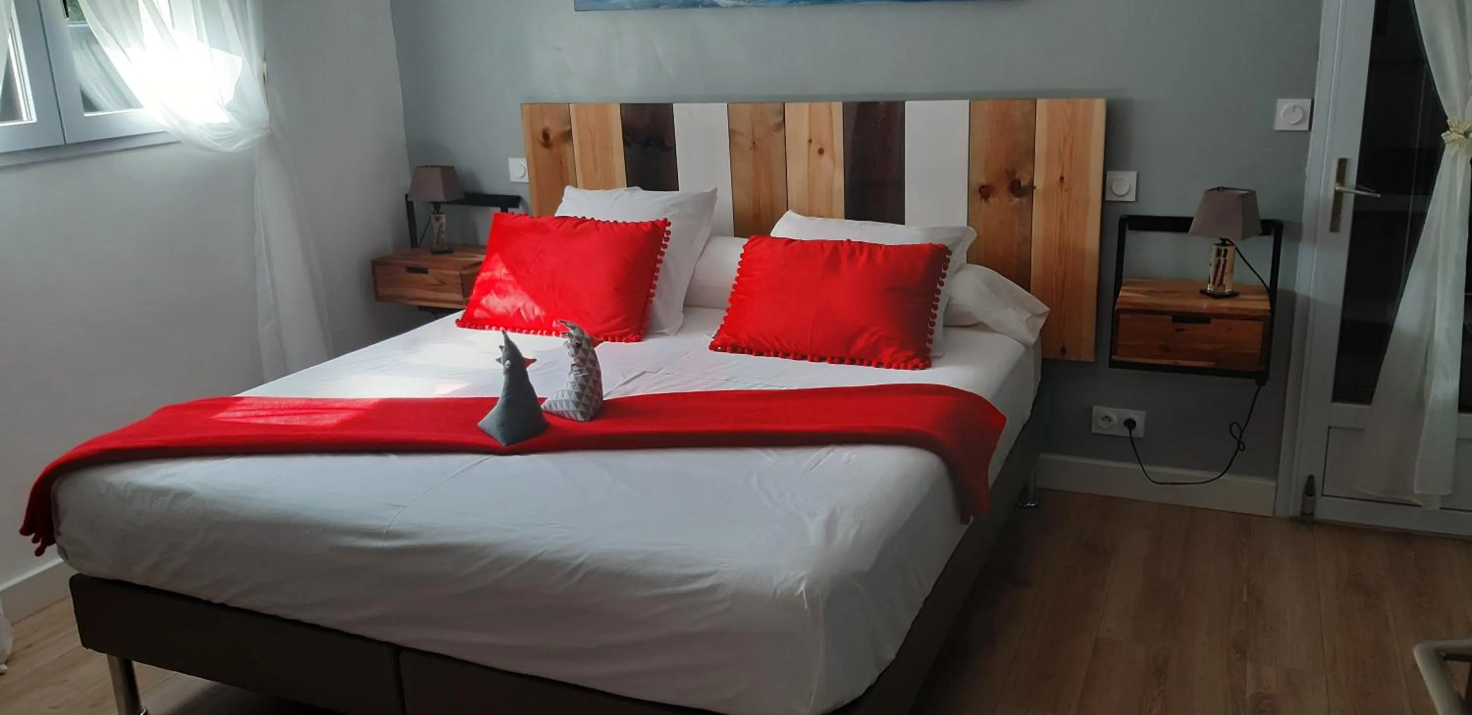 Bed in Location Chambre d'hôtes Grau du Roi Mas des Marines Piscine Adult only