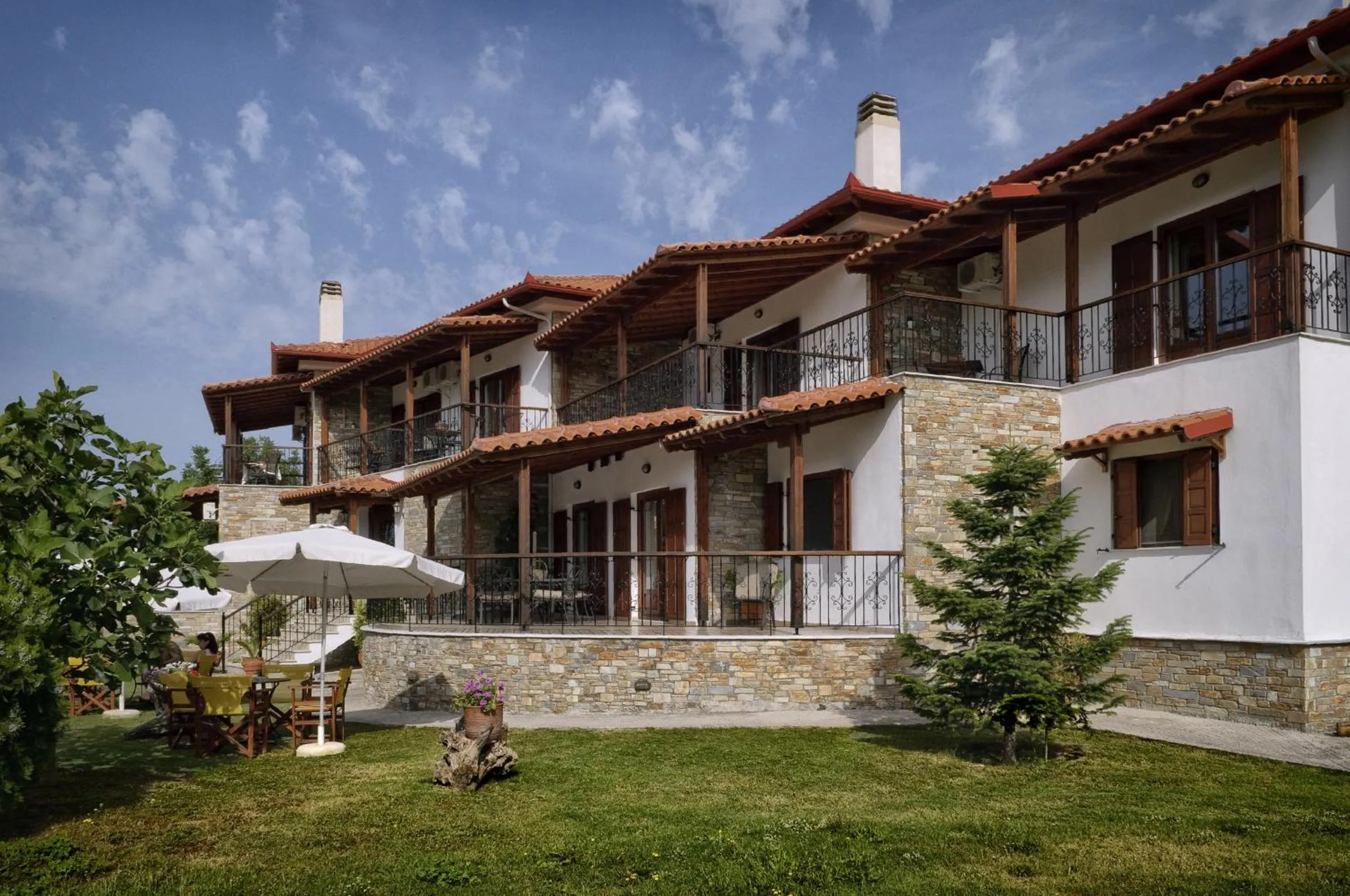 Facade/entrance in Hotel Ainareti