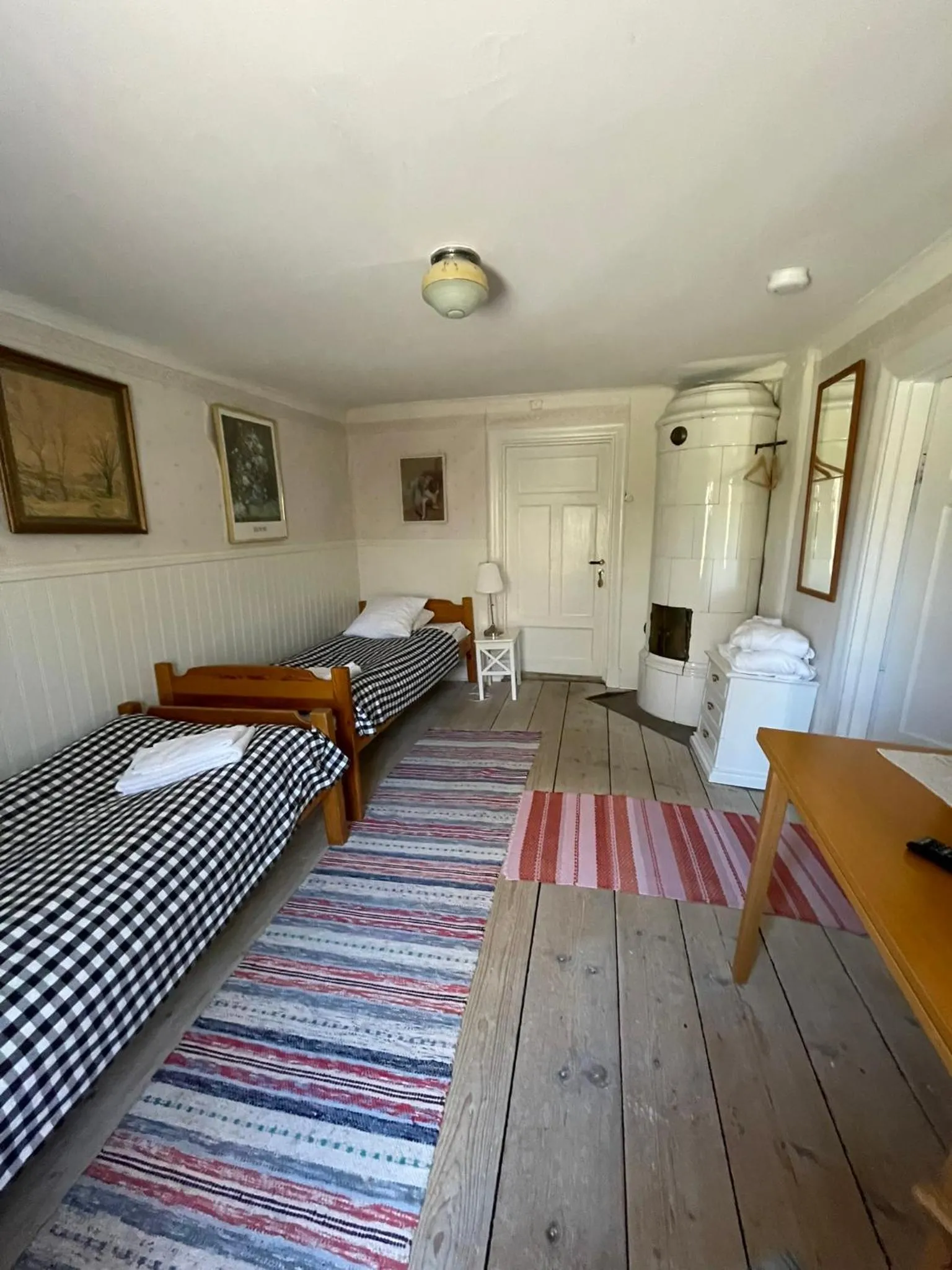 Twin Room with Shared Bathroom - single occupancy in Brunnsta Gård