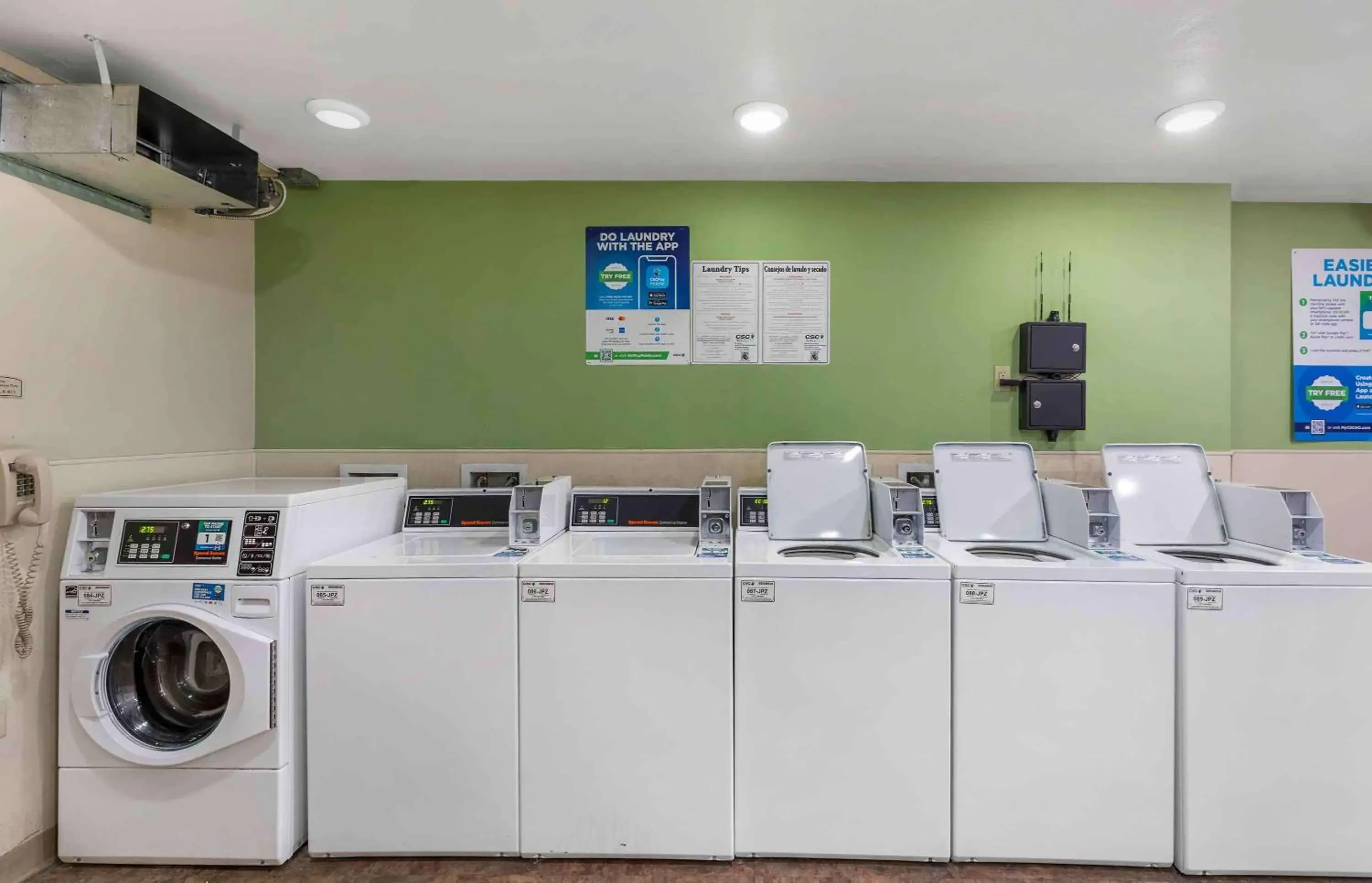 Property building in Extended Stay America Suites - Denver - Airport Property building in Extended Stay America Suites - Denver - Airport