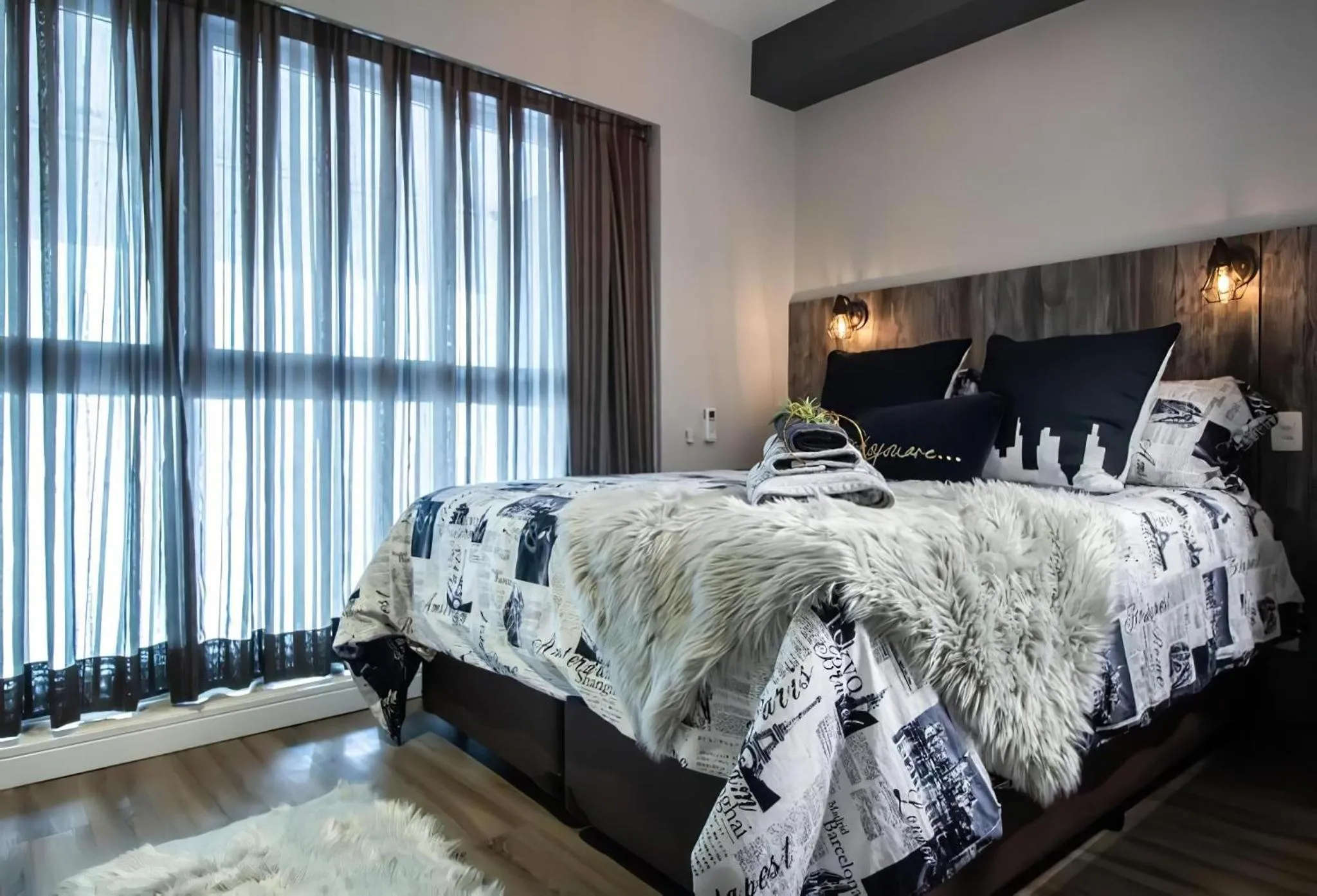 Bedroom, Bed in Edifício Summit Pinheiros, Aptos com Wi-Fi, Ar Condicionado, Varanda, Piscina, Academia e Estacionamento, Próximo ao Metrô