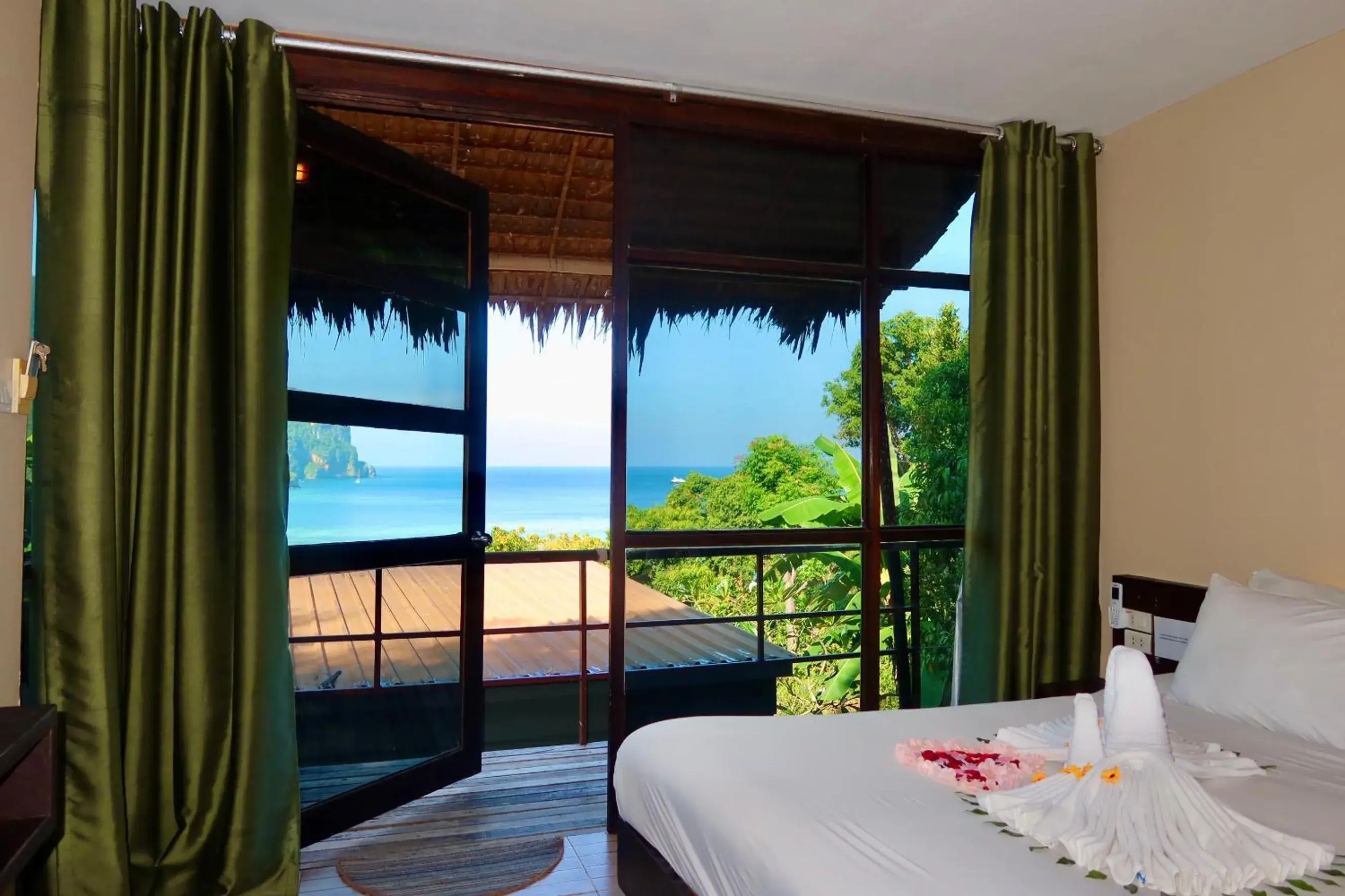 Photo of the whole room, Bed in Phi Phi Sea Sky Resort Photo of the whole room, Bed in Phi Phi Sea Sky Resort