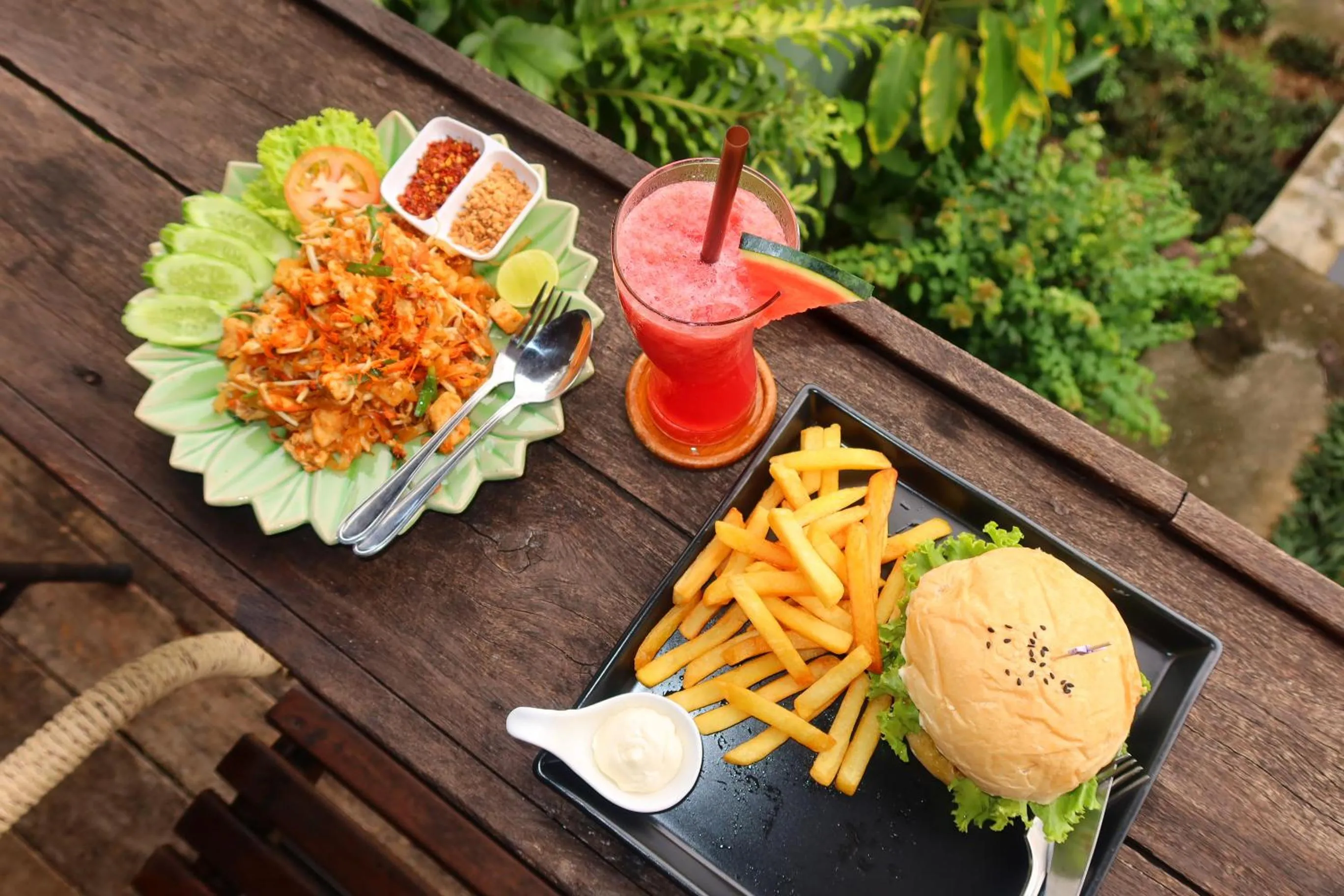 Restaurant/places to eat in Phi Phi Sea Sky Resort