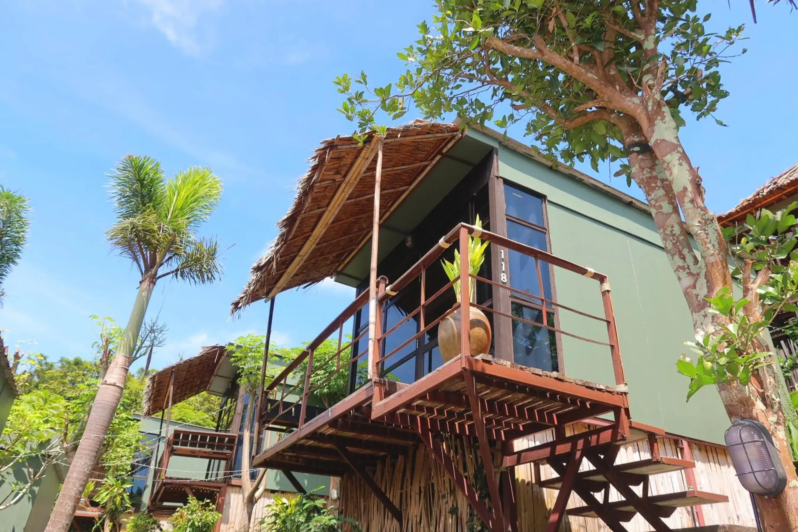 Property building in Phi Phi Sea Sky Resort Property building in Phi Phi Sea Sky Resort
