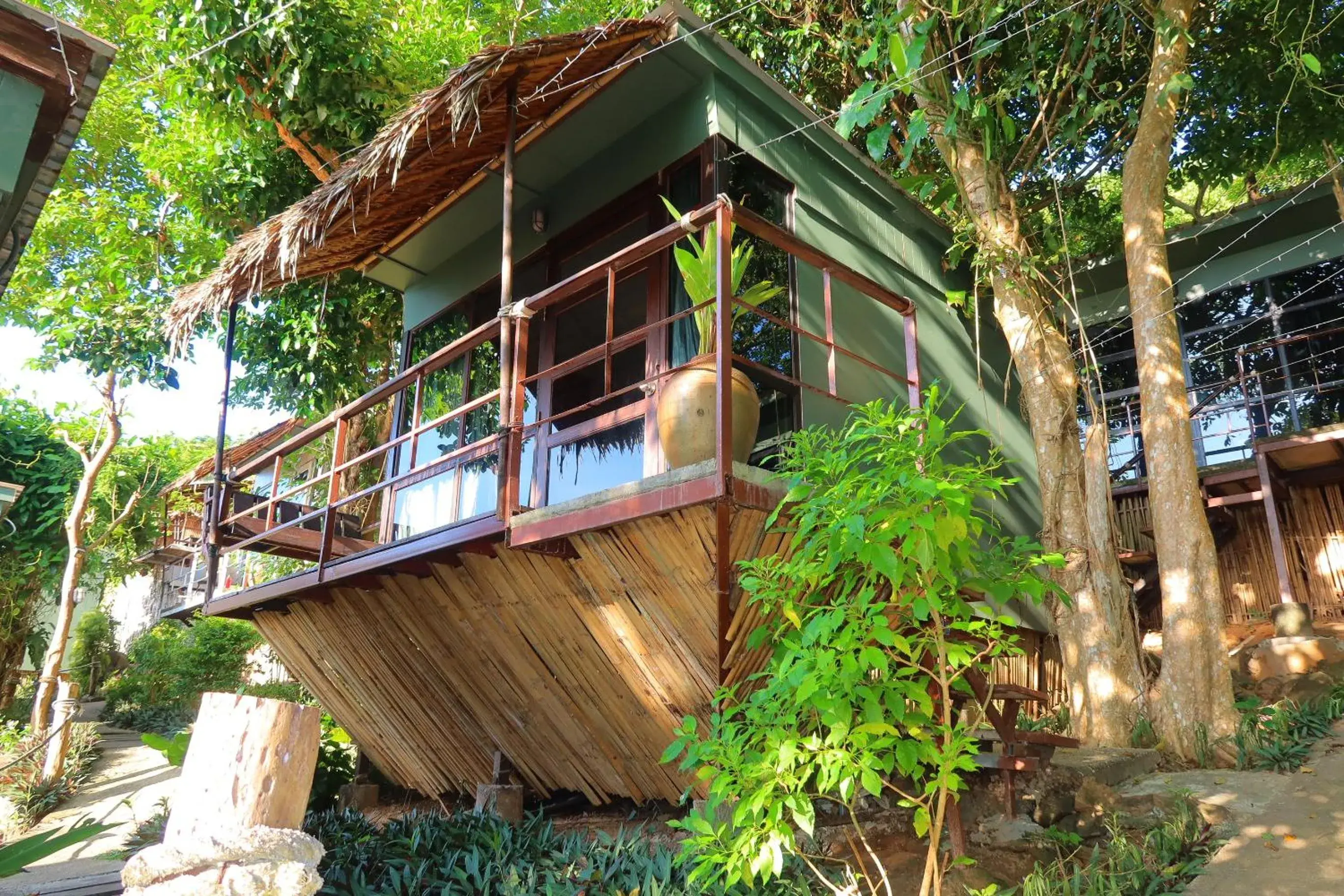 Property building in Phi Phi Sea Sky Resort Property building in Phi Phi Sea Sky Resort