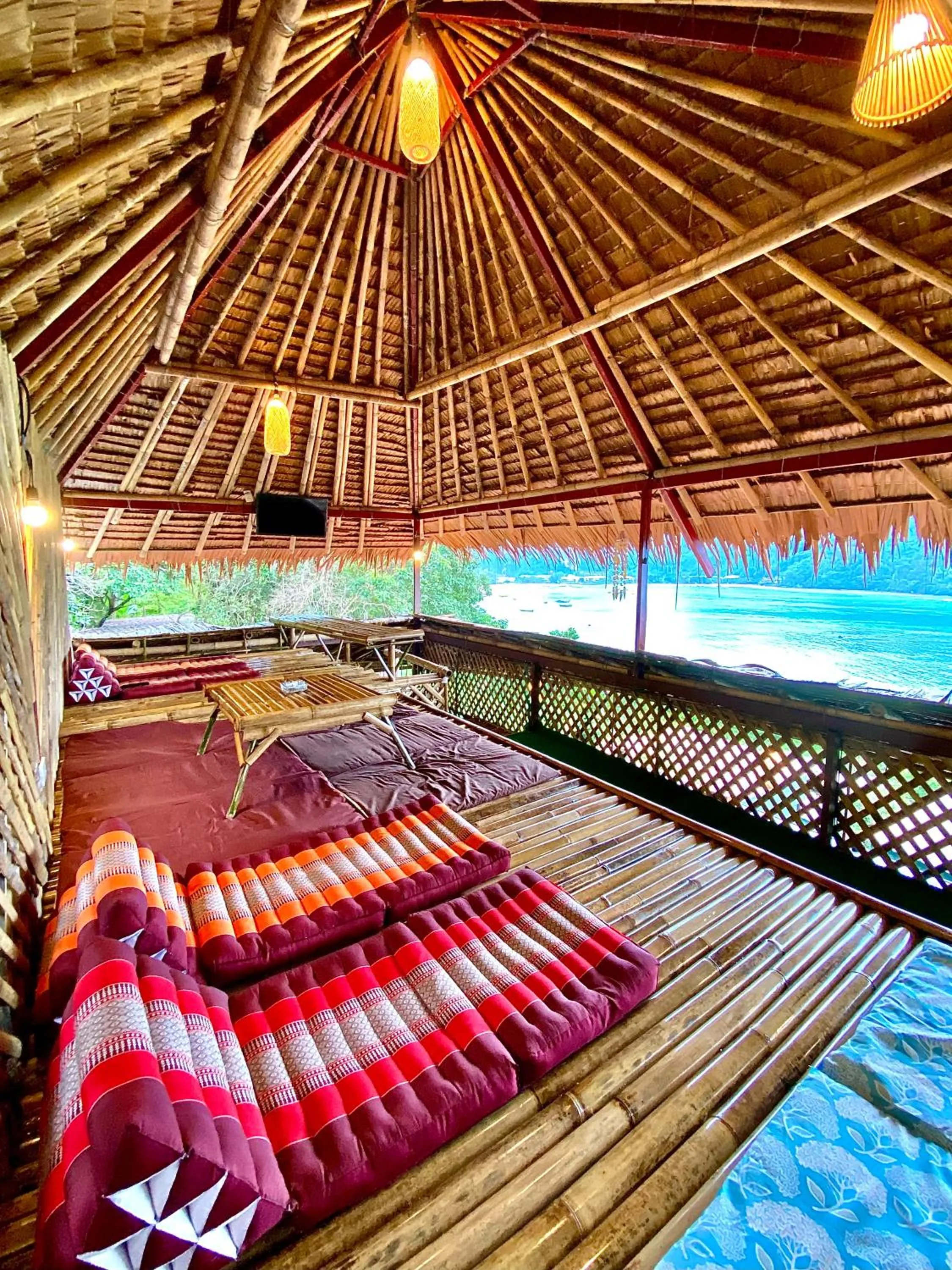 Area and facilities in Phi Phi Sea Sky Resort