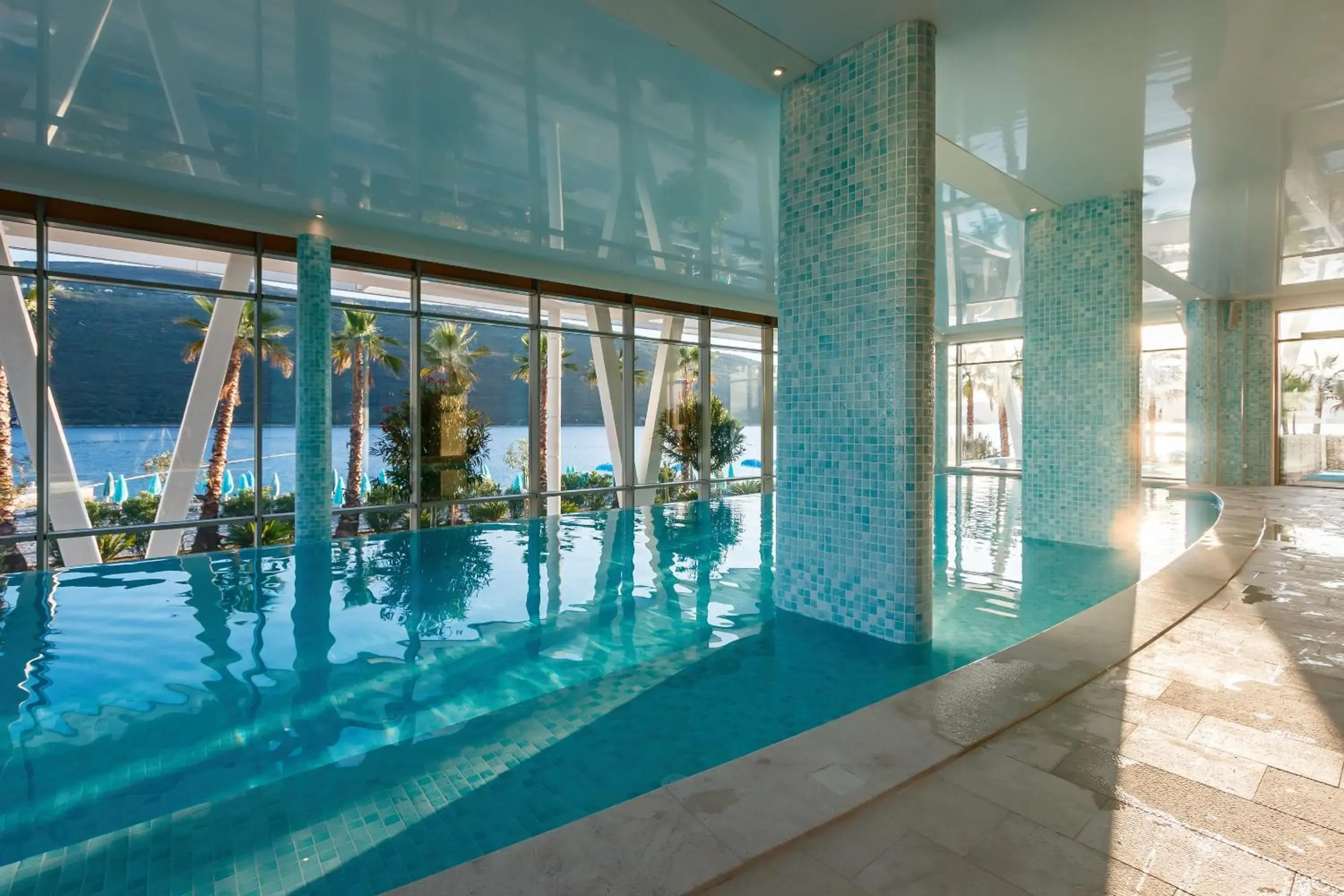 Swimming pool in Carine Hotel Kumbor Superior Swimming pool in Carine Hotel Kumbor Superior