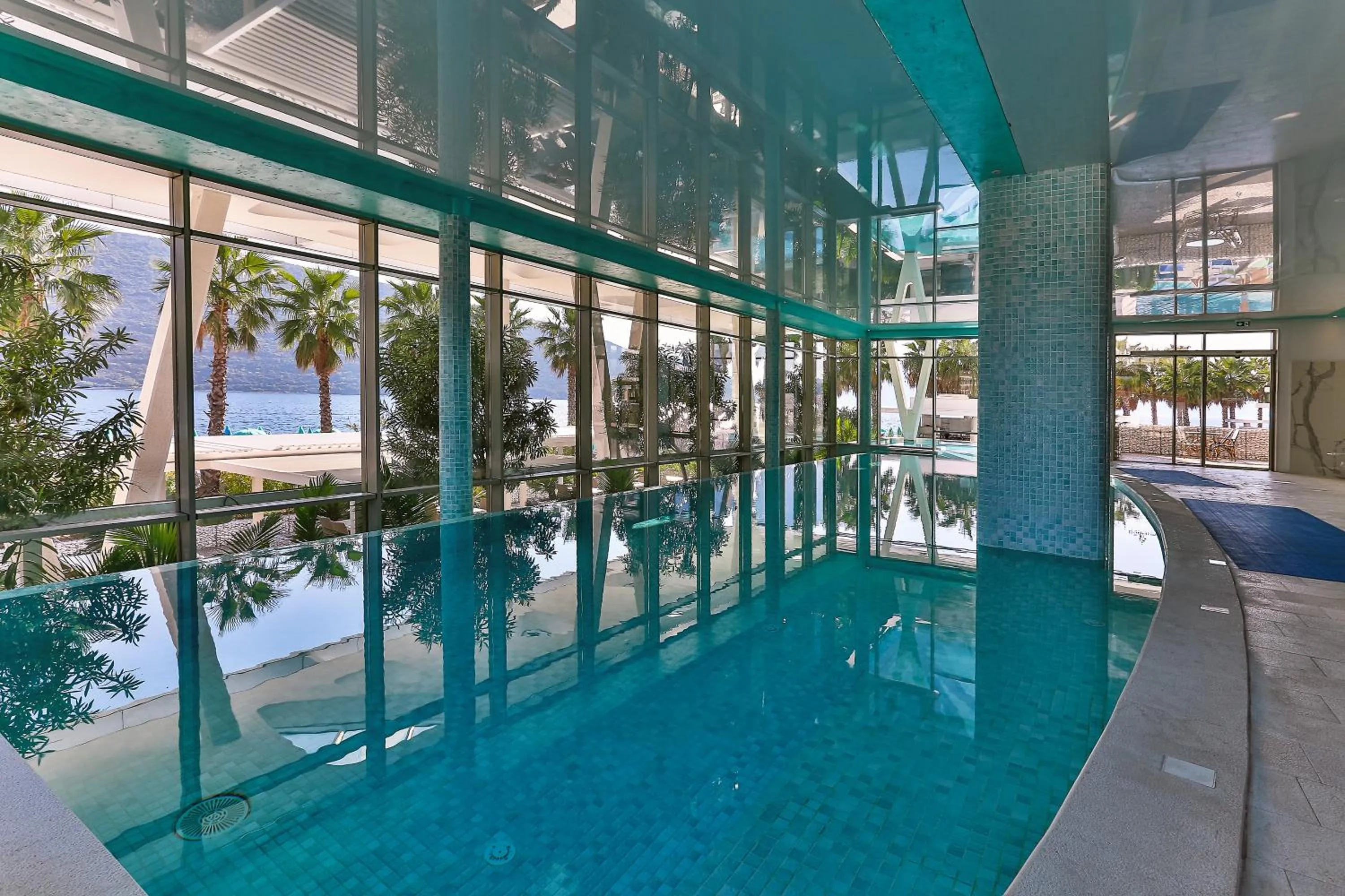 Swimming pool in Carine Hotel Kumbor Superior