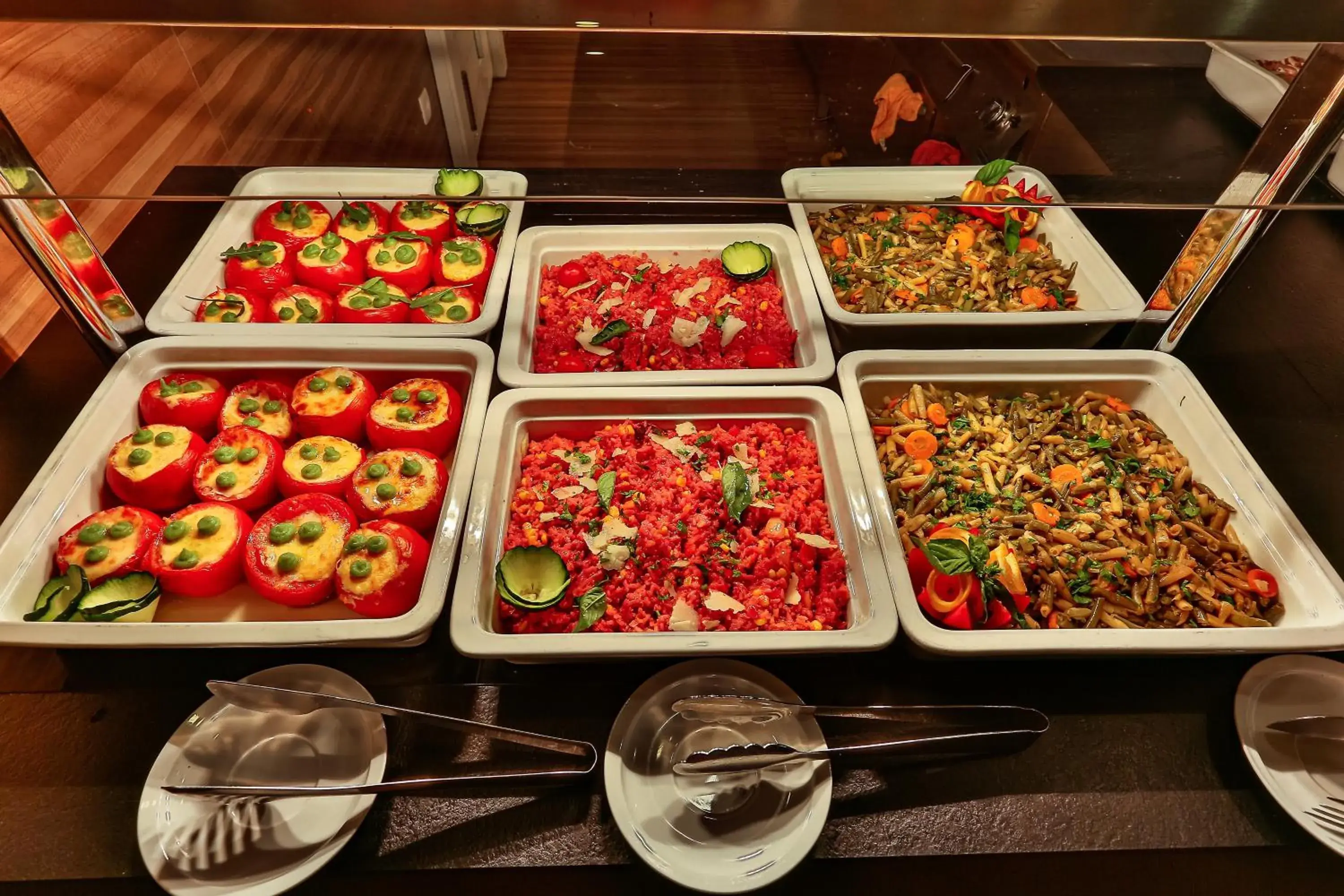 Restaurant/places to eat in Carine Hotel Kumbor Superior Restaurant/places to eat in Carine Hotel Kumbor Superior