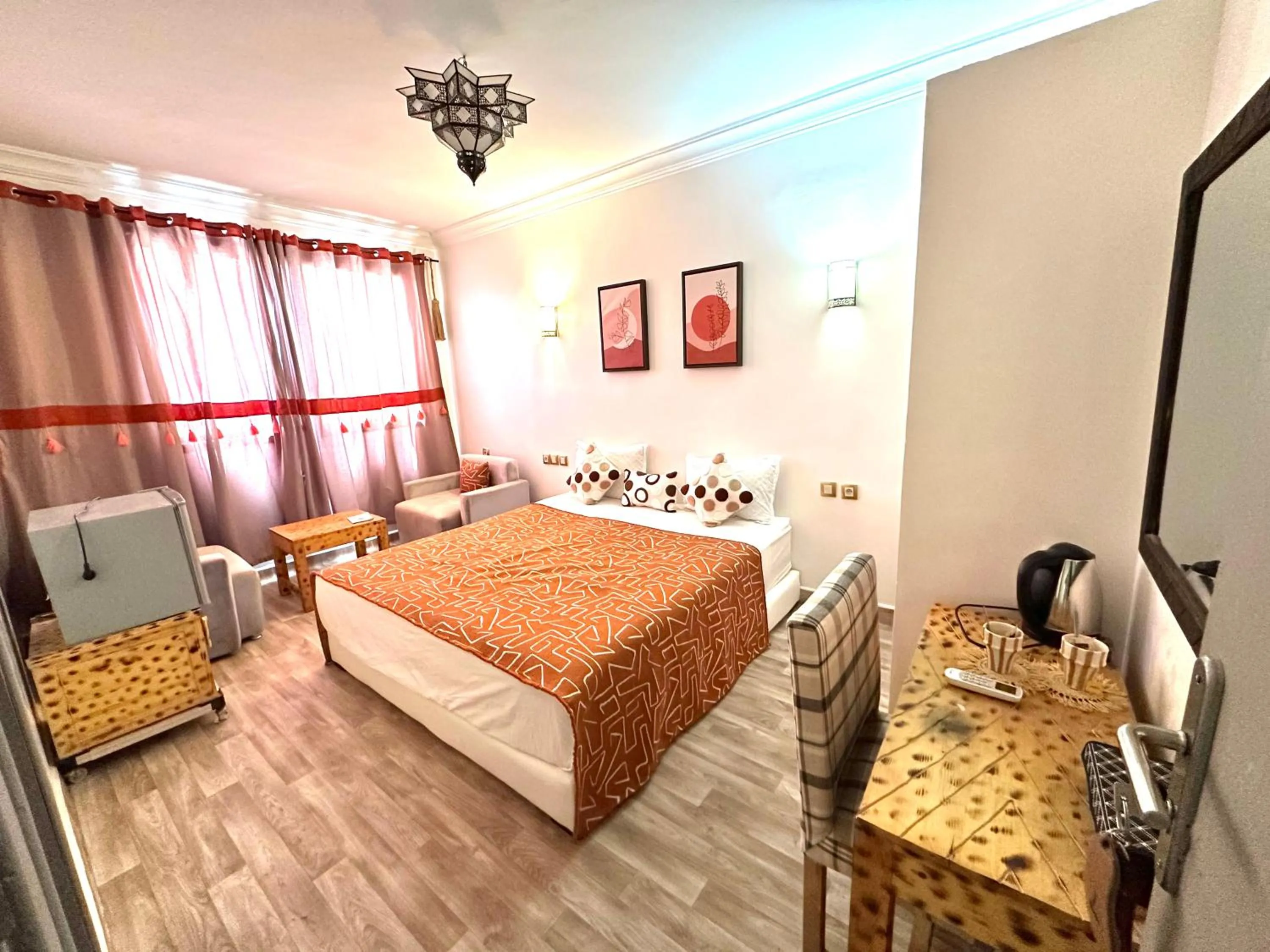 Bedroom, Bed in Hotel Riad Amlal