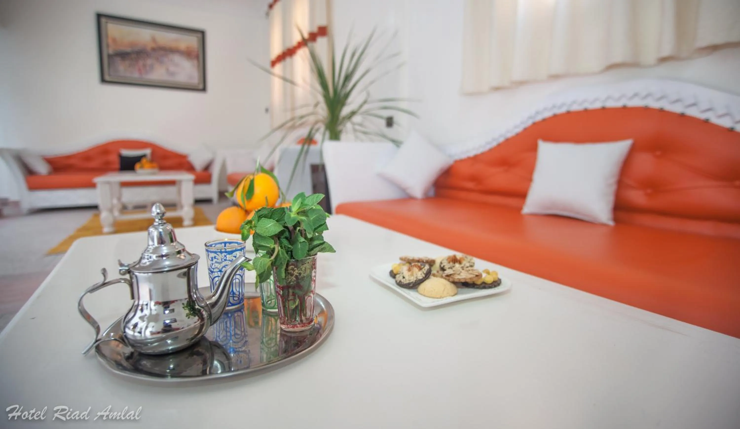 Food and drinks, Bed in Hotel Riad Amlal