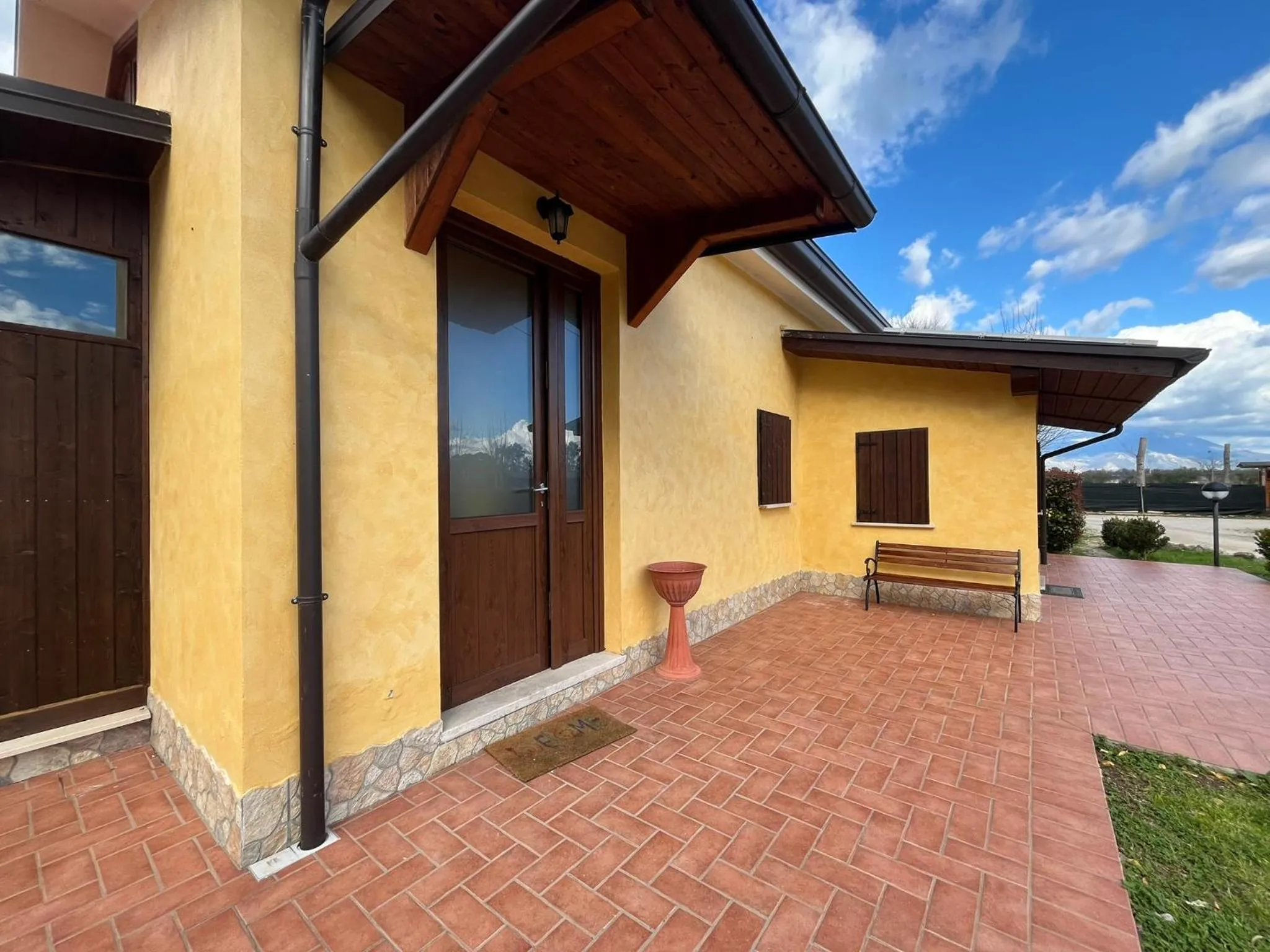 Property building in Le Ganze