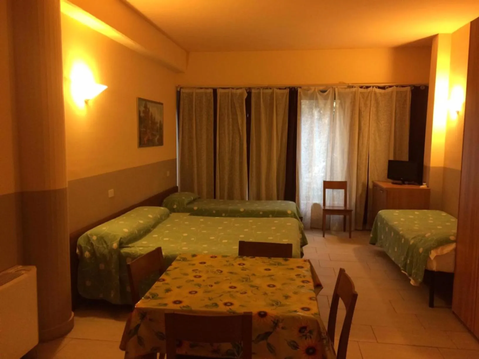 Photo of the whole room in Gemini Studios