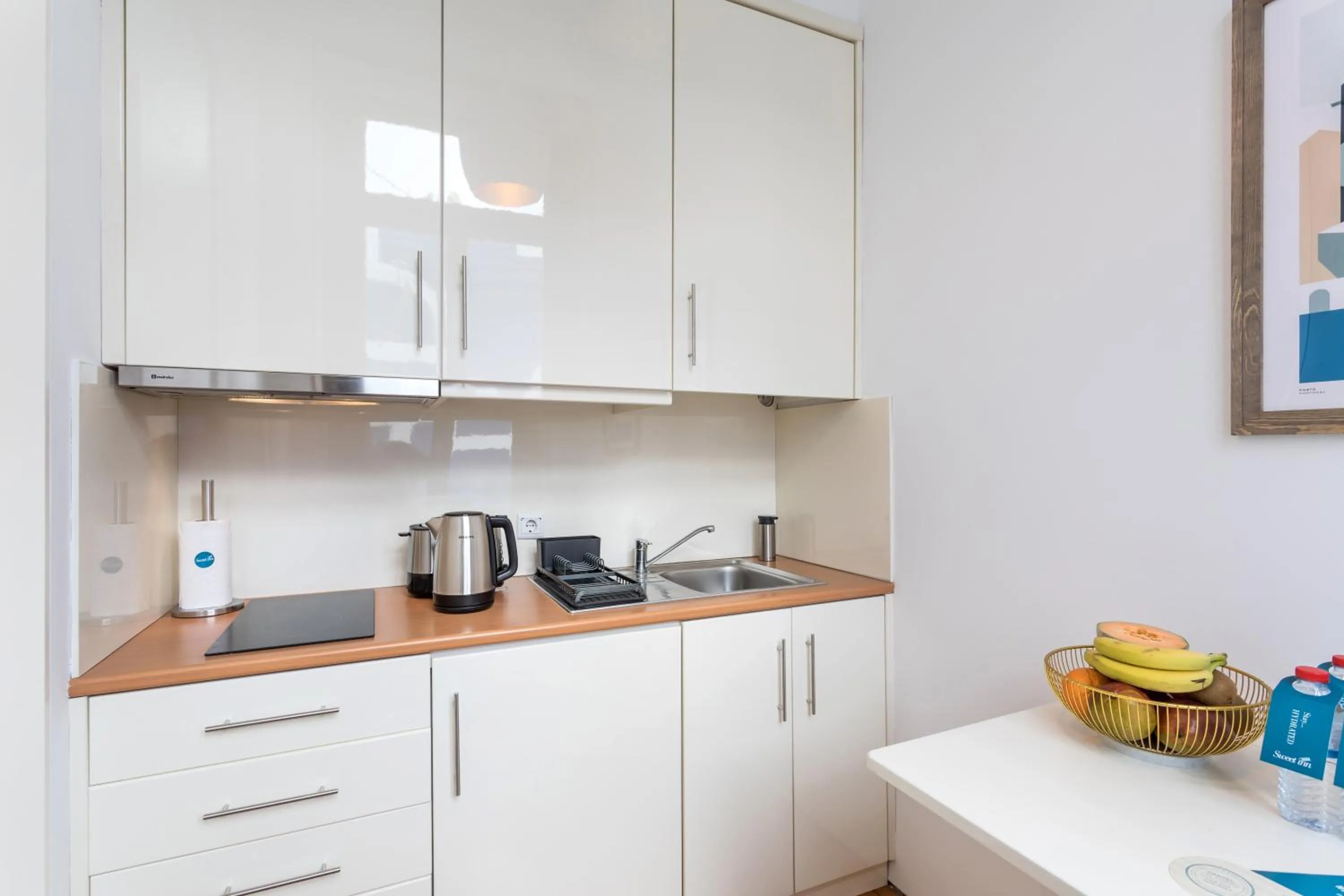 Coffee/tea facilities in Apartamentos Villa Bolhao