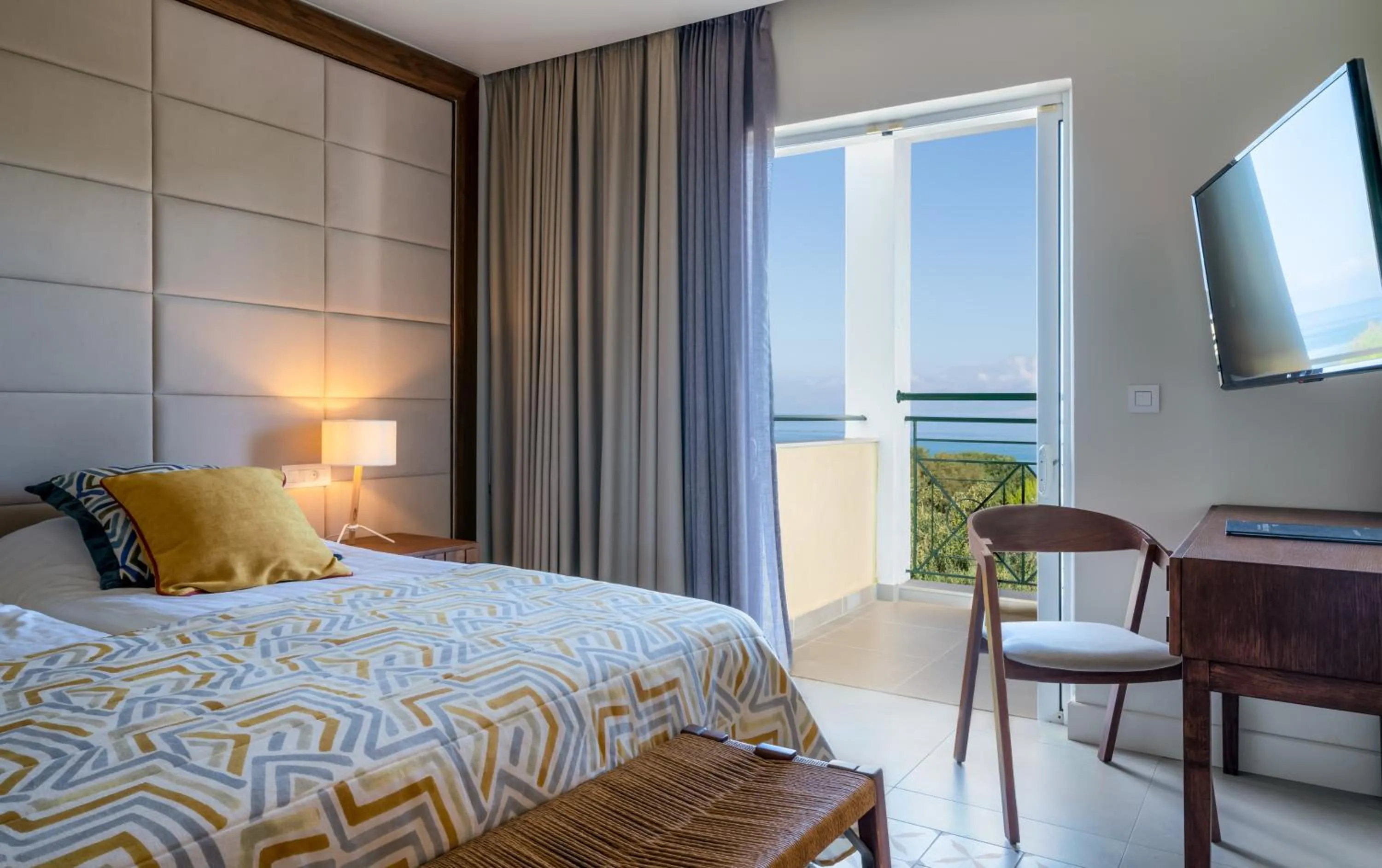 Bed in Mareblue Beach