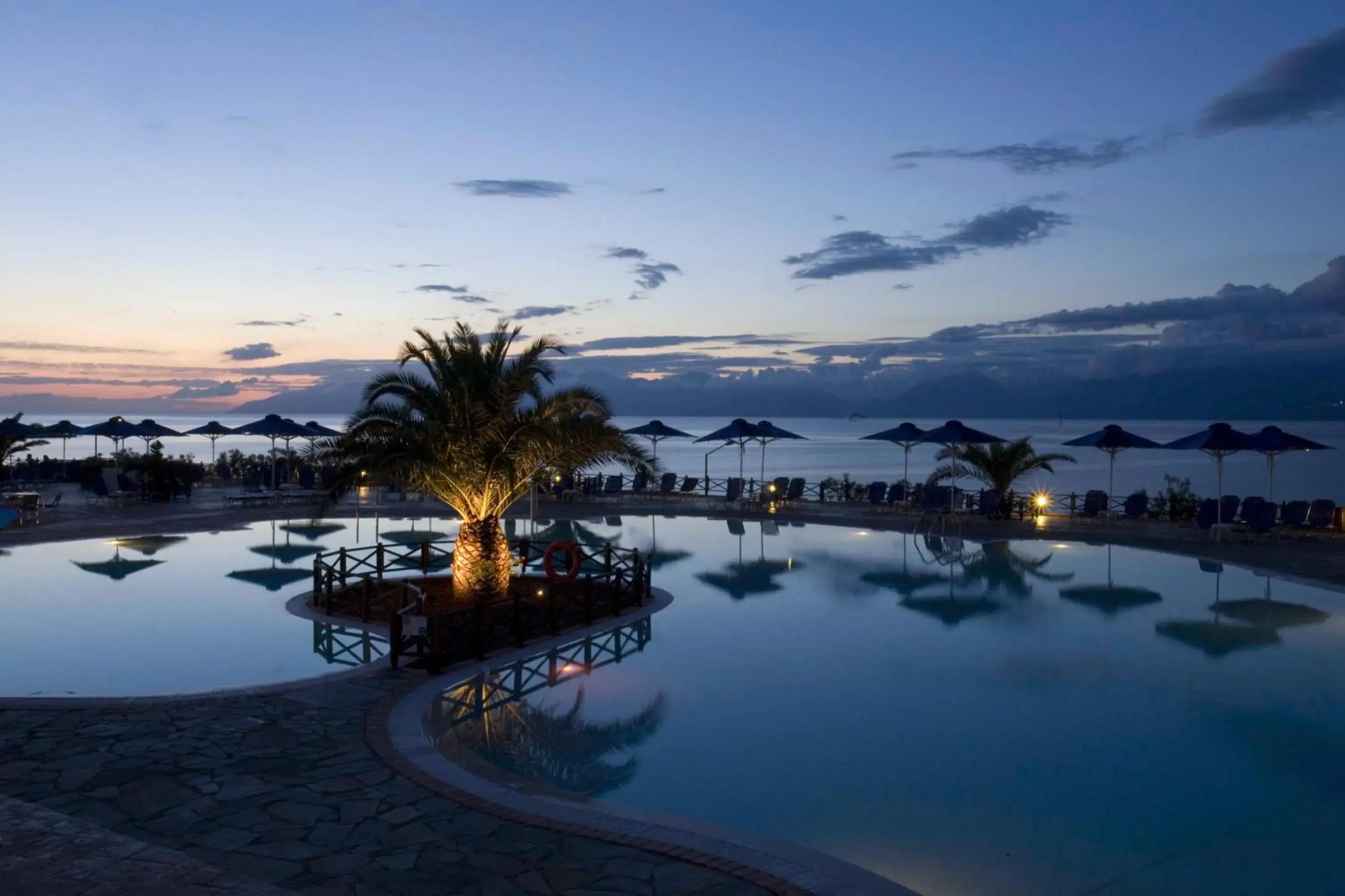 Swimming pool in Mareblue Beach Swimming pool in Mareblue Beach
