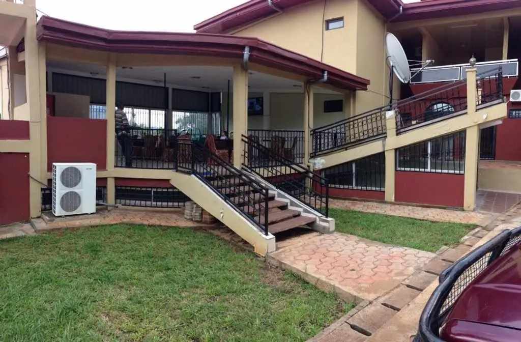 Patio in International Hotel, Yaoundé