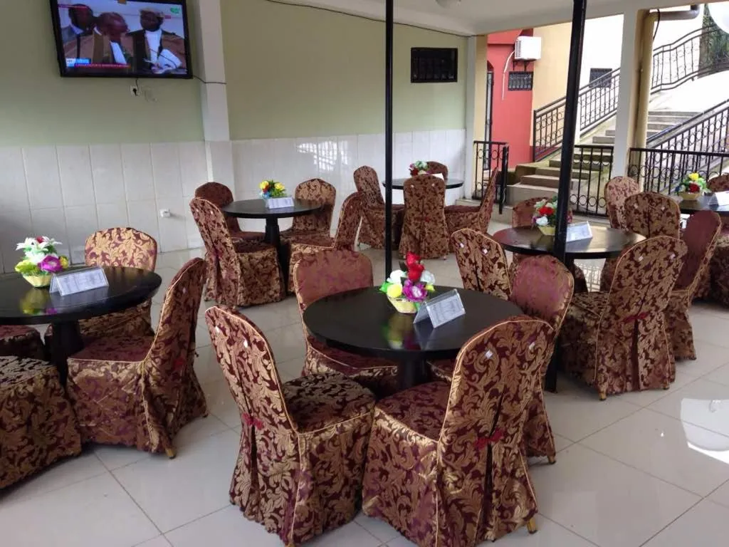 Lounge or bar in International Hotel, Yaoundé