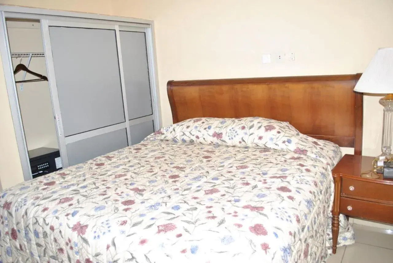 Deluxe Double Room in International Hotel, Yaoundé Deluxe Double Room in International Hotel, Yaoundé