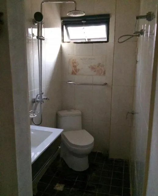 Bathroom in International Hotel, Yaoundé