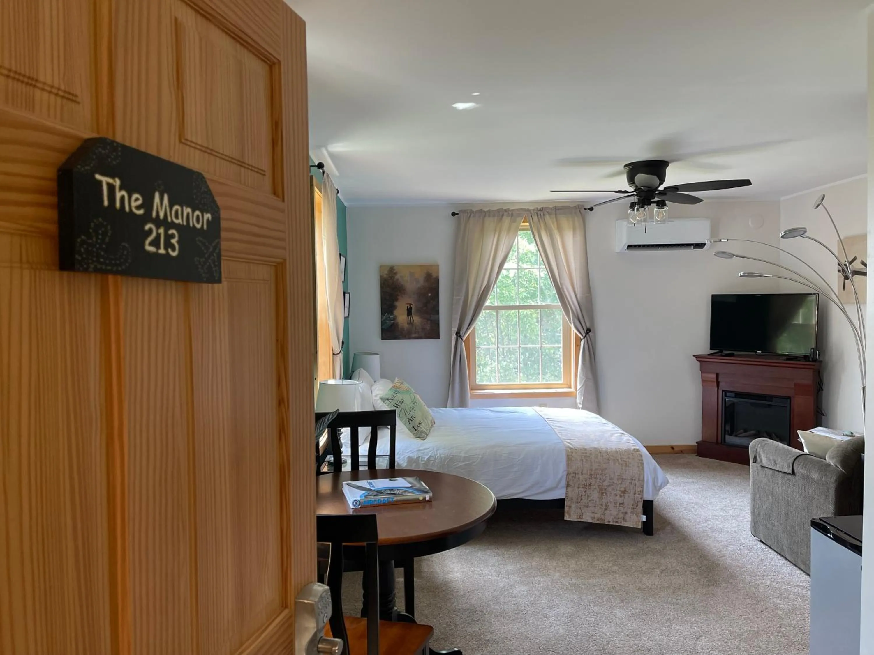 Bed in Deer Creek Winery at Brooks Estate