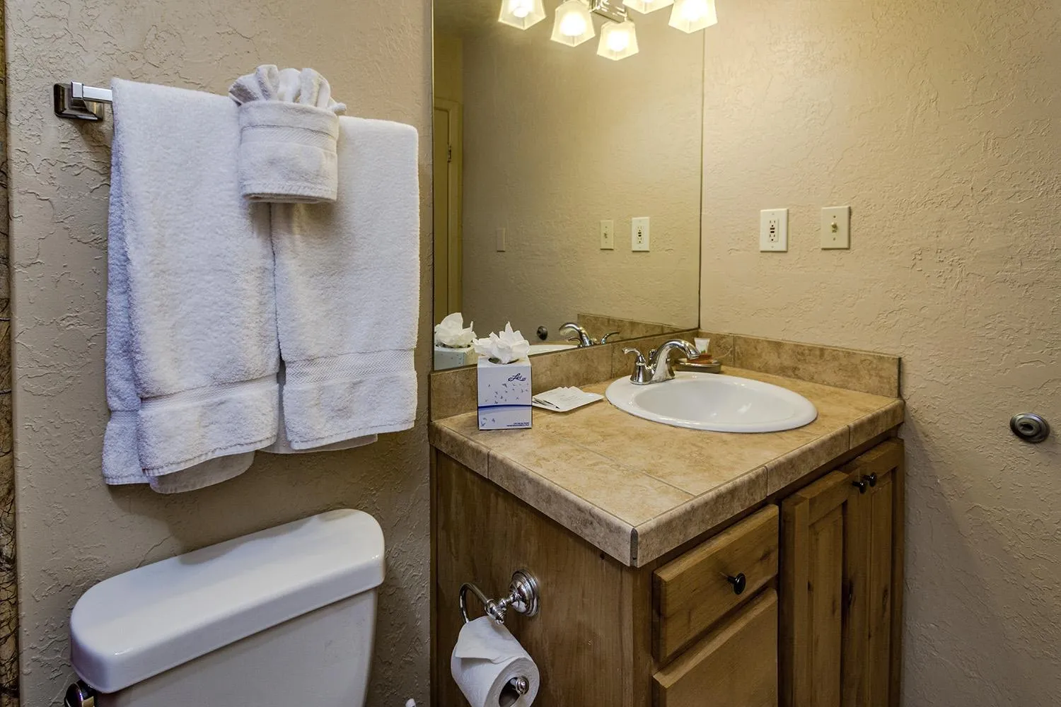 Bathroom in Artist Road #30