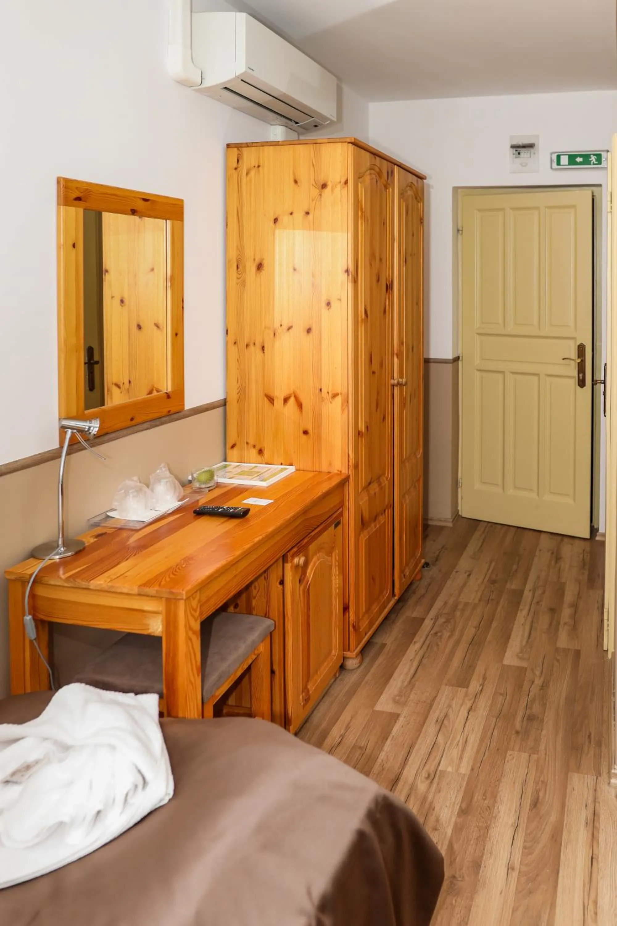 Standard Twin Room - single occupancy in Land-Plan Hotel