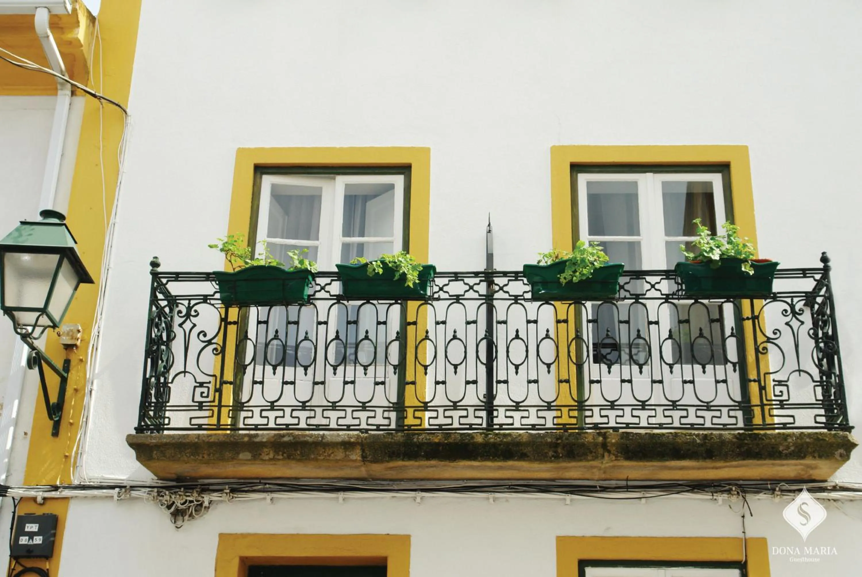 Property building in Dona Maria