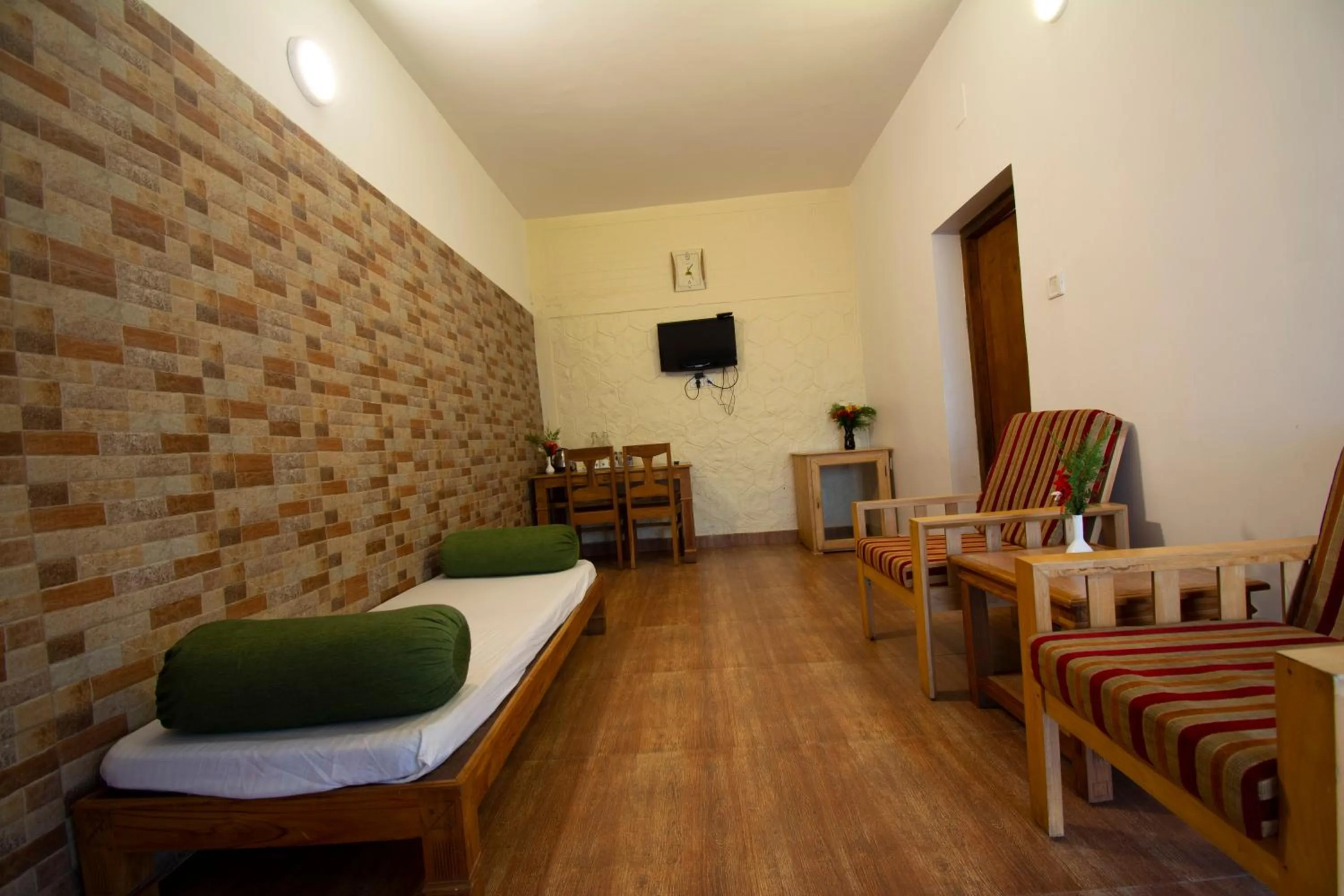 Living room in Kodai Resort Hotel, Kodaikanal