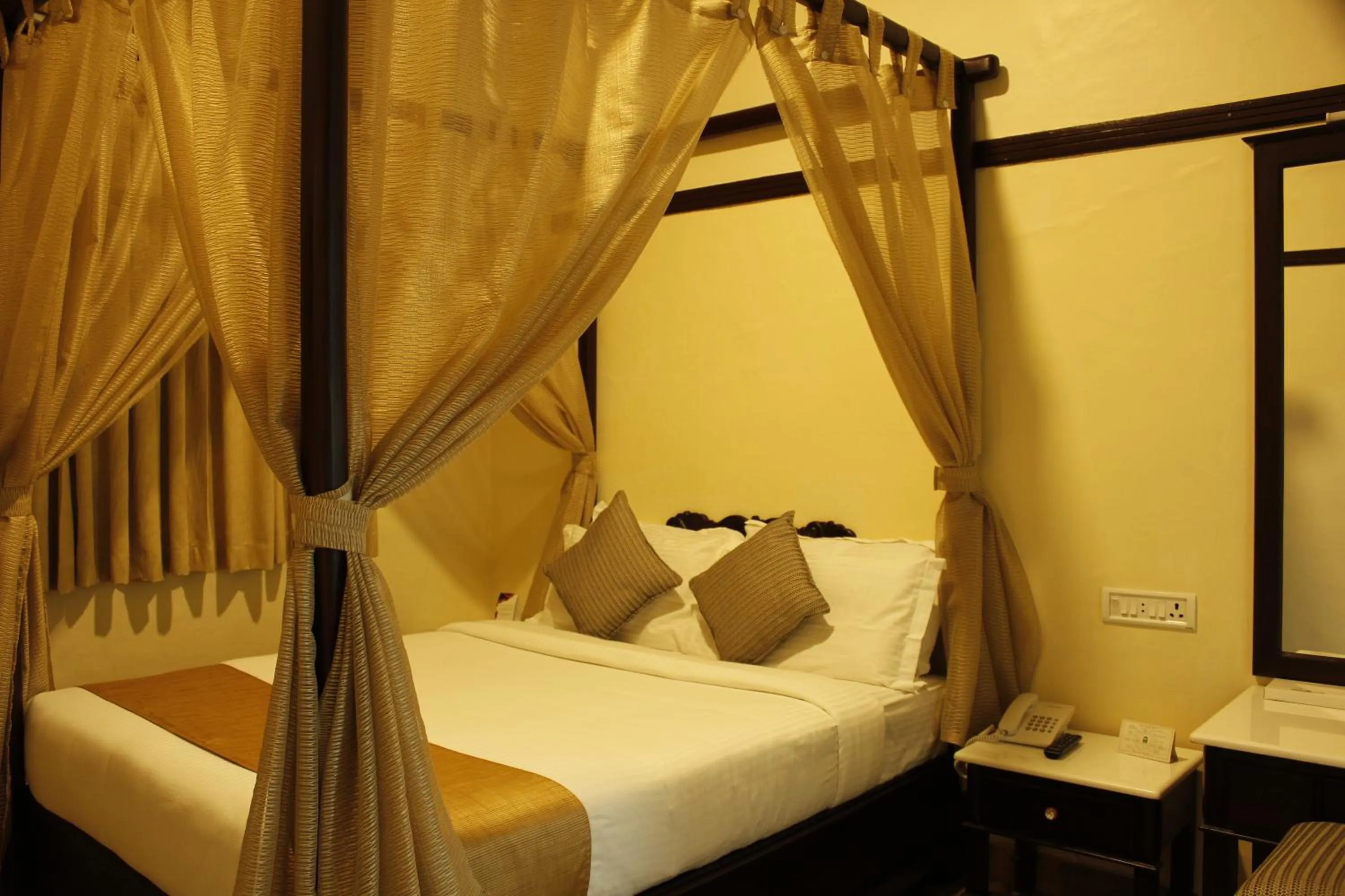 Bed in Kodai Resort Hotel, Kodaikanal