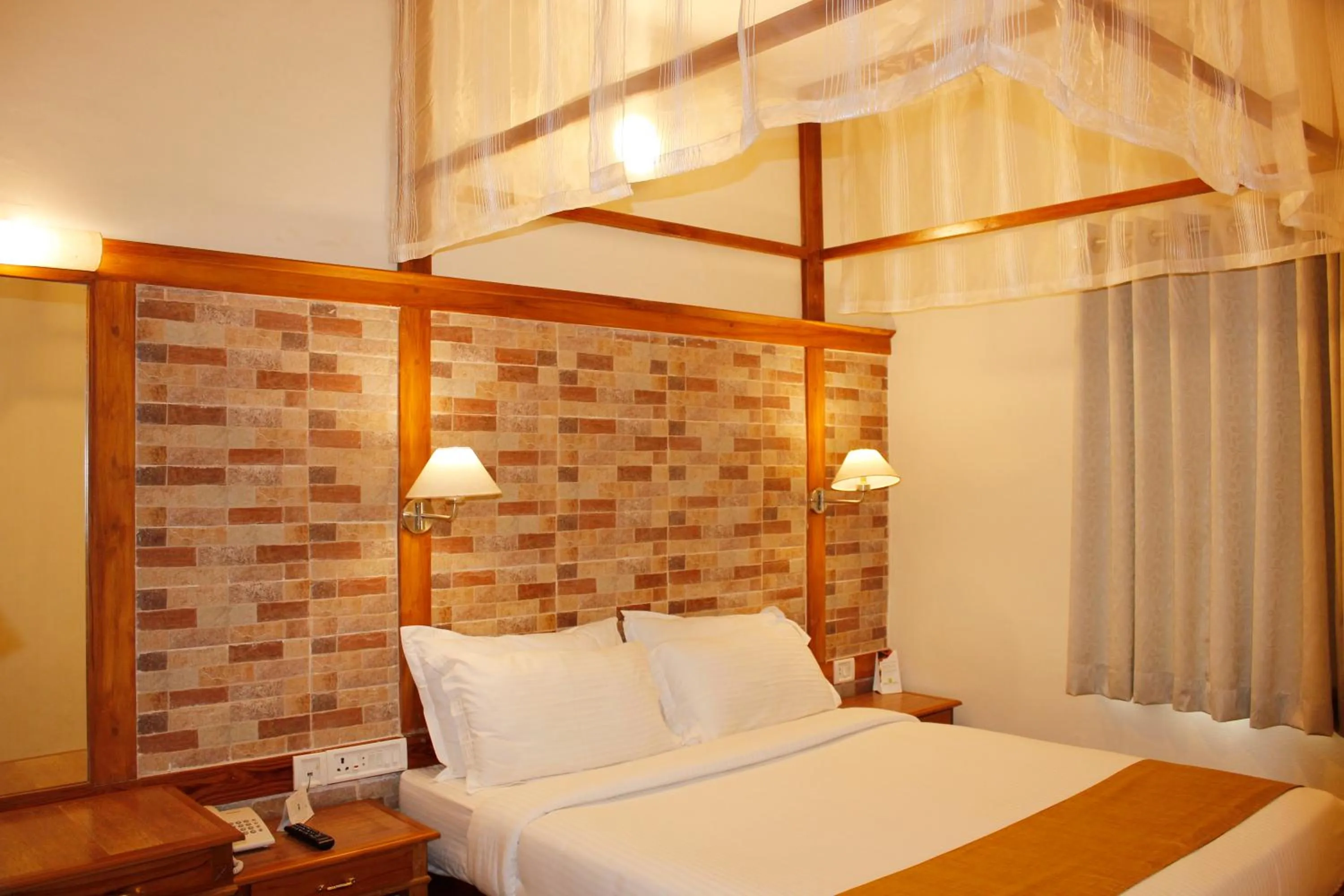 Bedroom, Bed in Kodai Resort Hotel, Kodaikanal