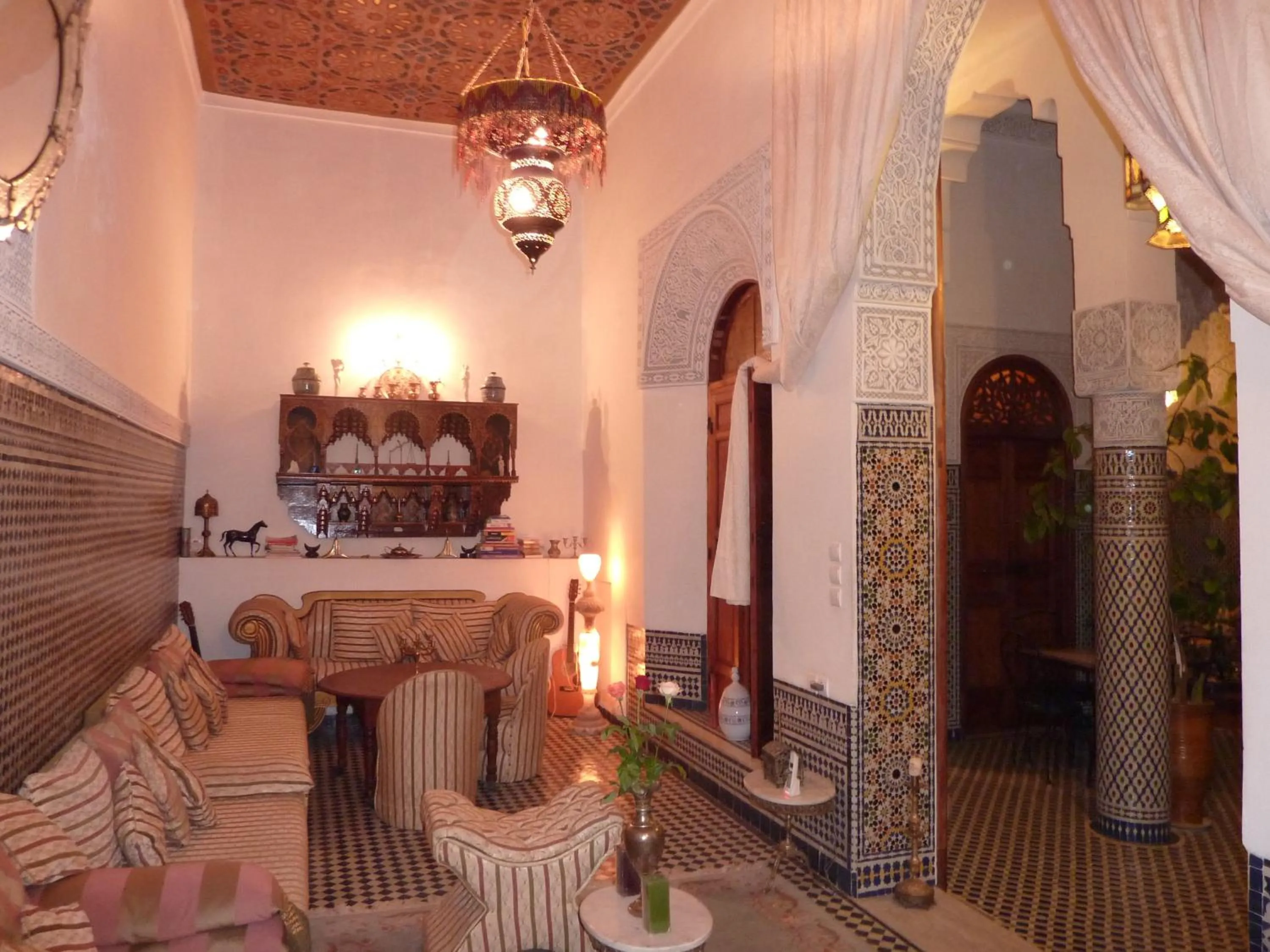 Communal lounge/ TV room in Dar Al Safadi