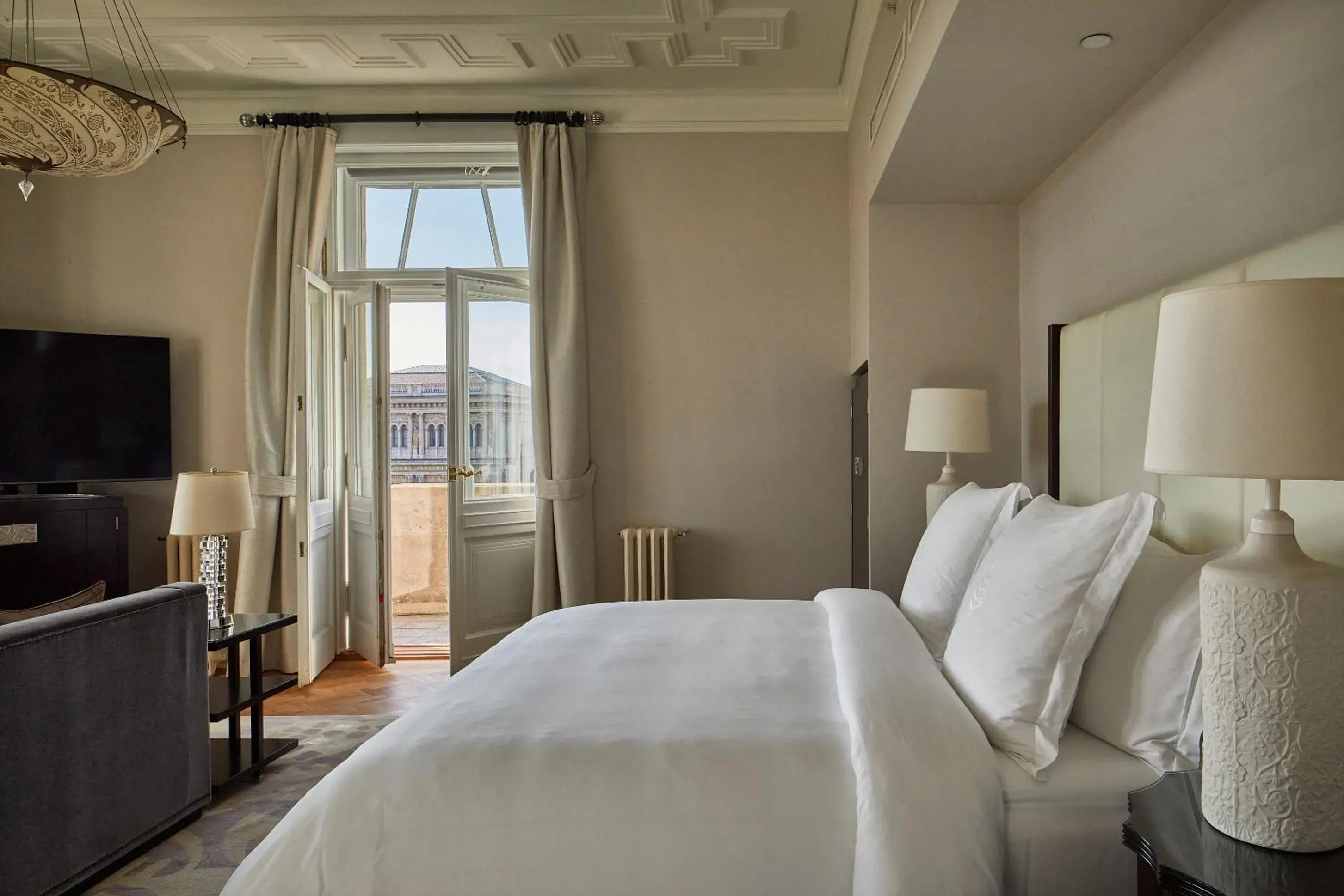 Bed in Four Seasons Hotel Gresham Palace Budapest Bed in Four Seasons Hotel Gresham Palace Budapest