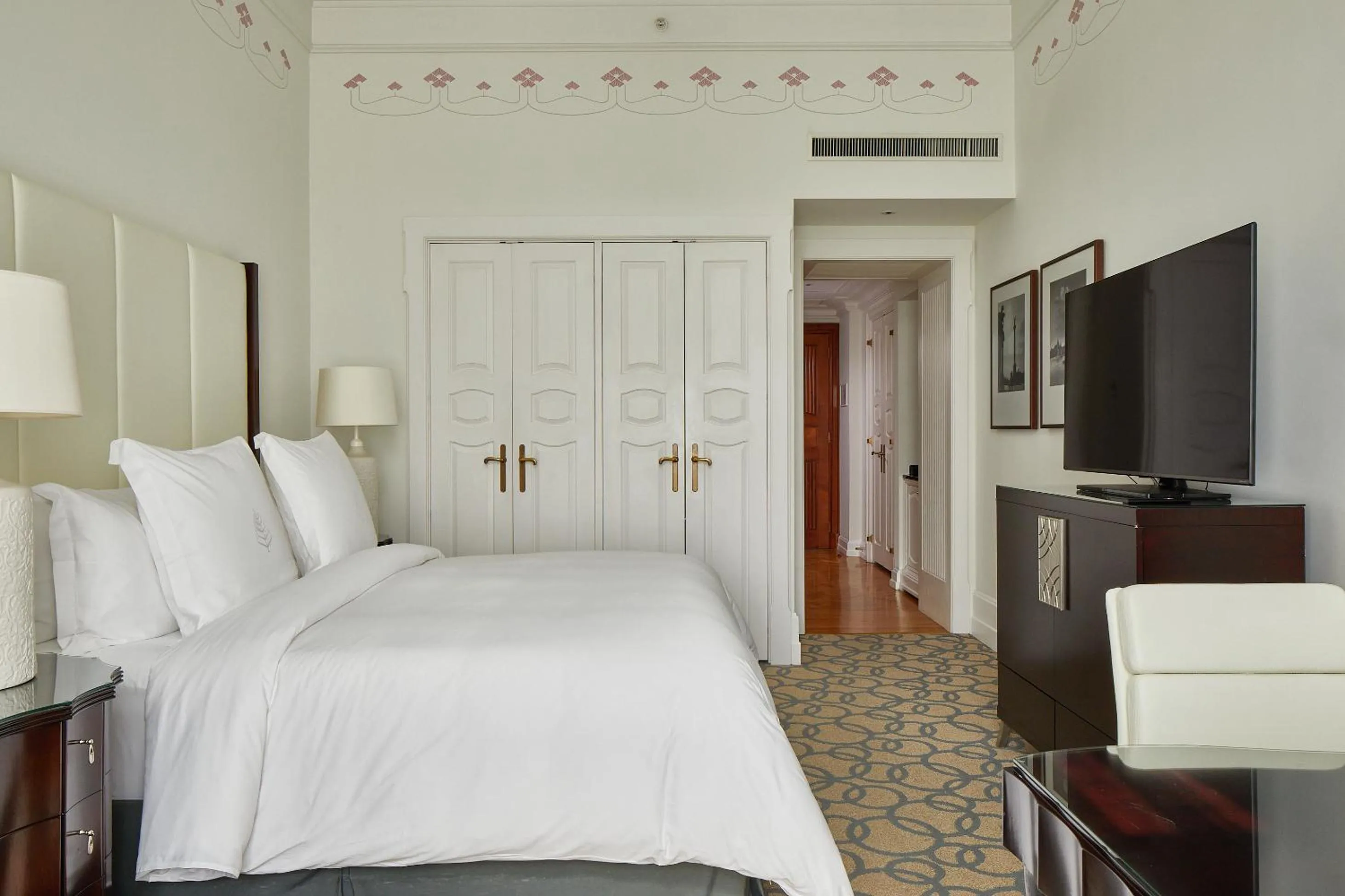 Bed in Four Seasons Hotel Gresham Palace Budapest