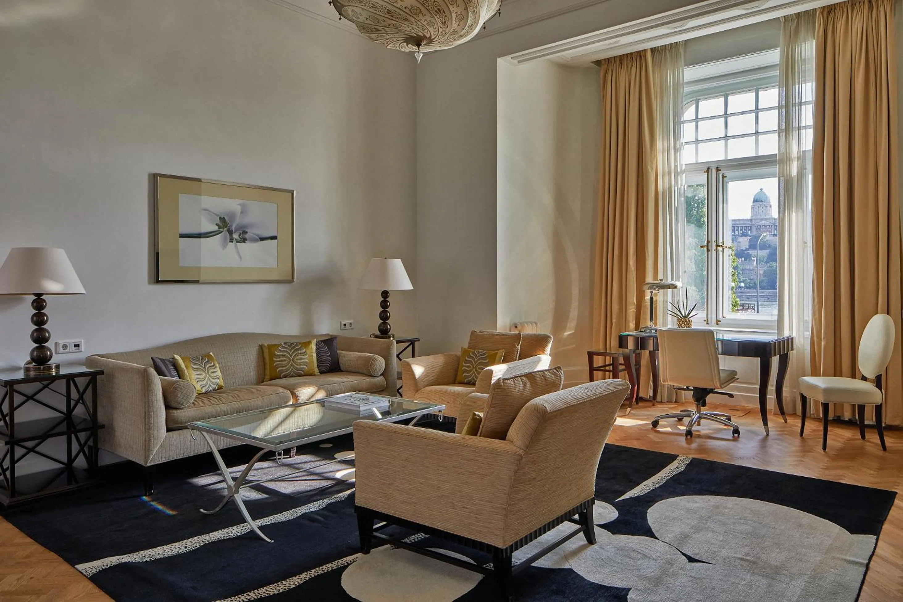 Living room in Four Seasons Hotel Gresham Palace Budapest