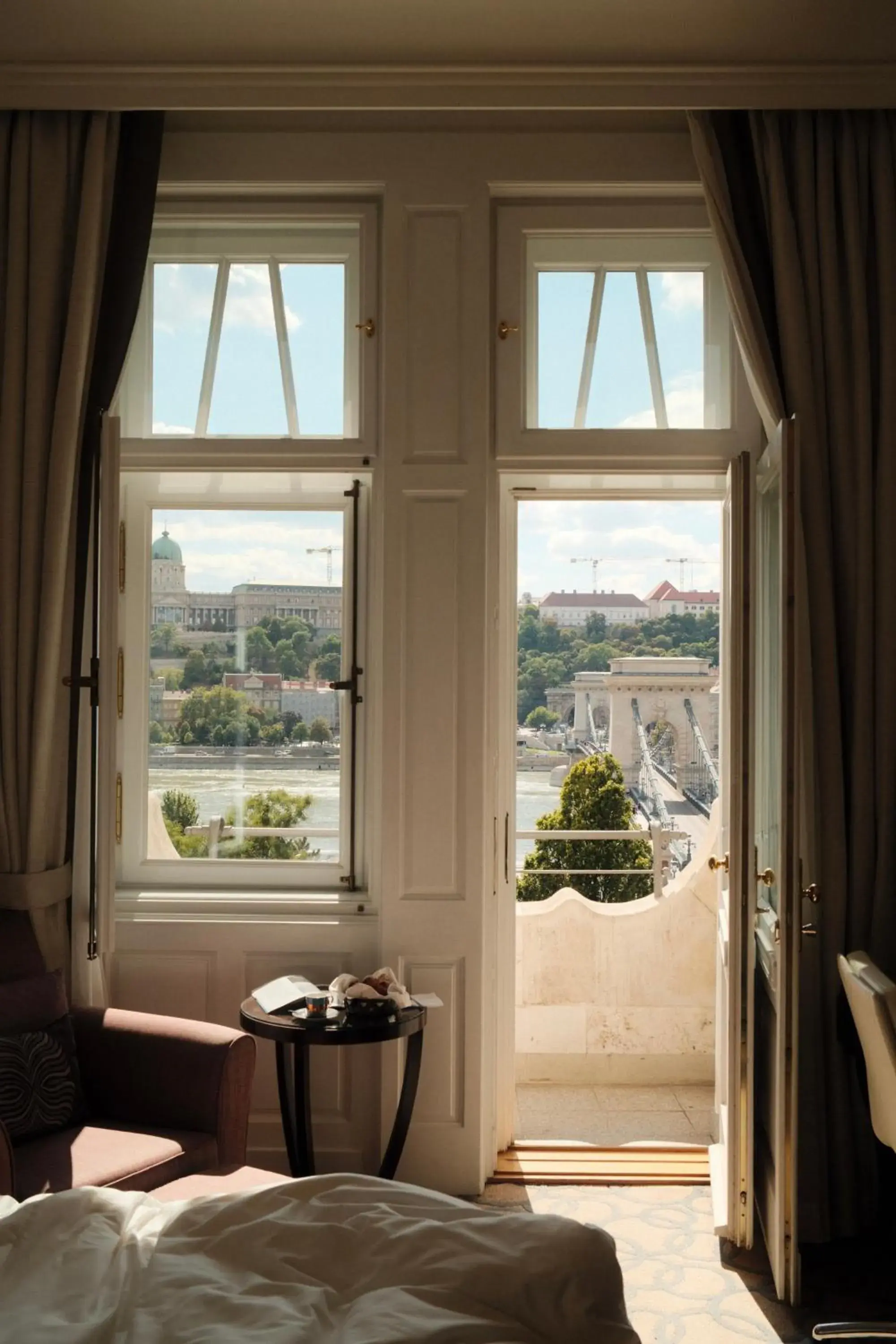 View (from property/room), Bed in Four Seasons Hotel Gresham Palace Budapest View (from property/room), Bed in Four Seasons Hotel Gresham Palace Budapest
