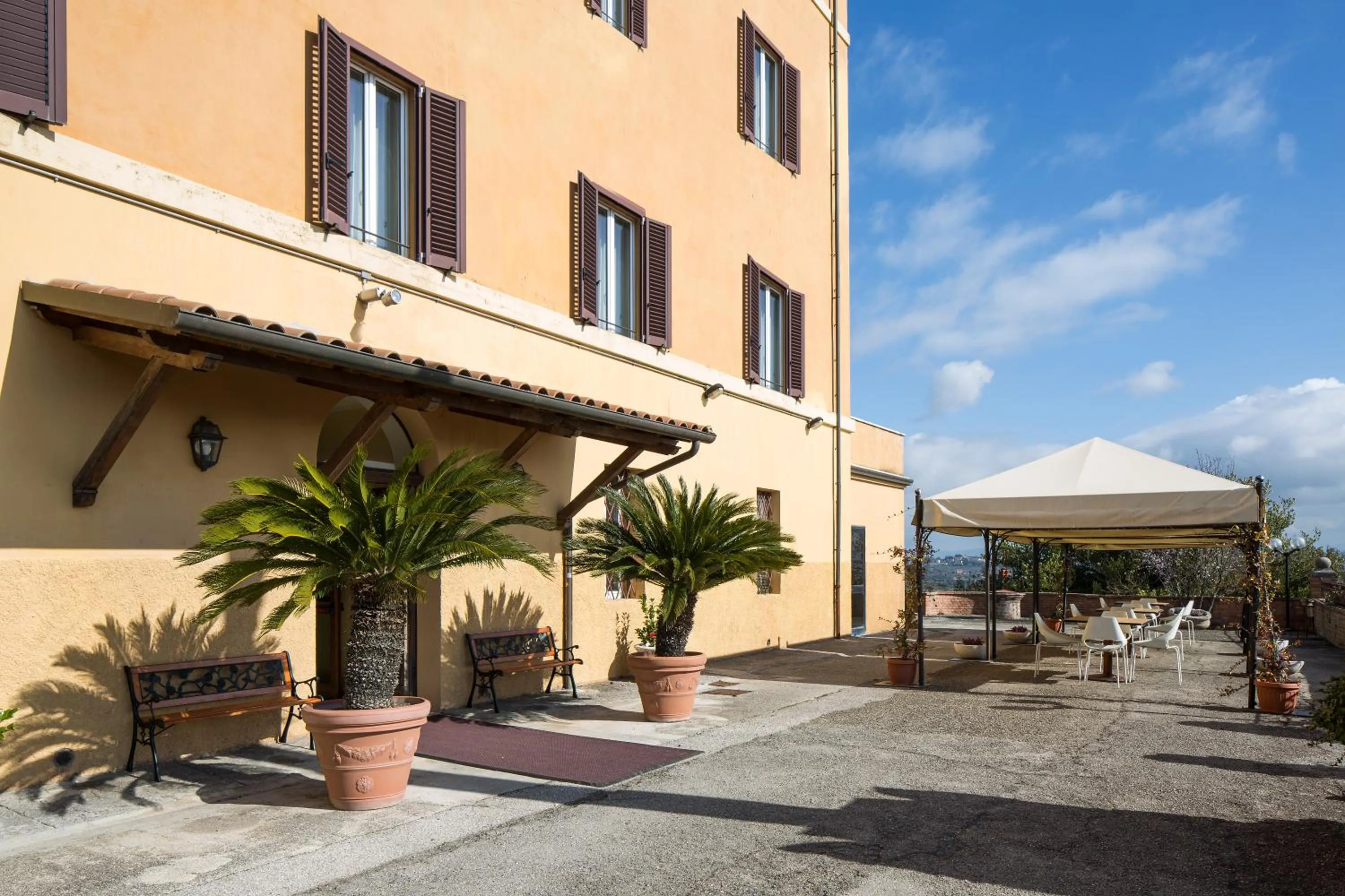 Property building in Hotel Sacro Cuore