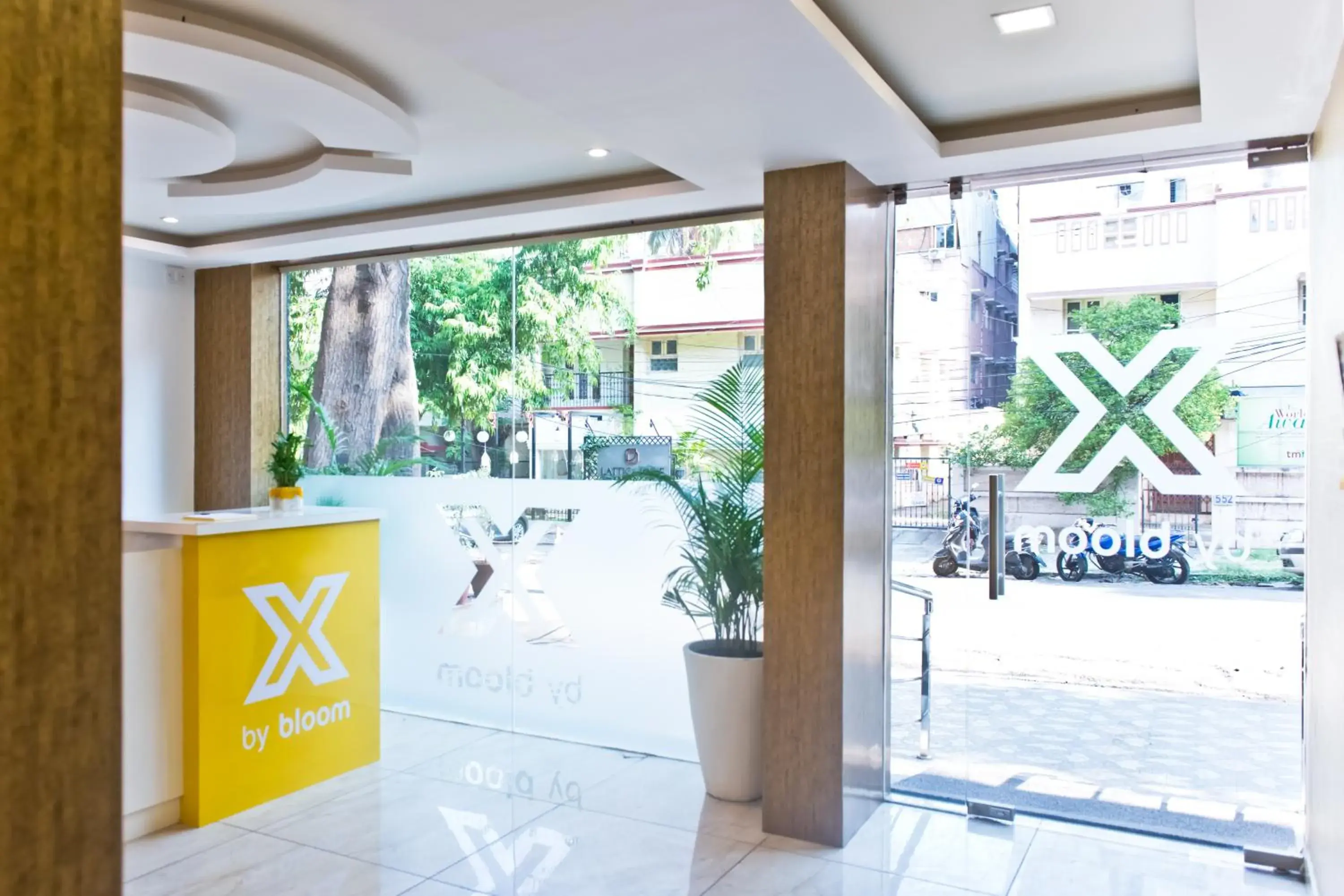 Lobby or reception in X by Bloom l Indiranagar Lobby or reception in X by Bloom l Indiranagar