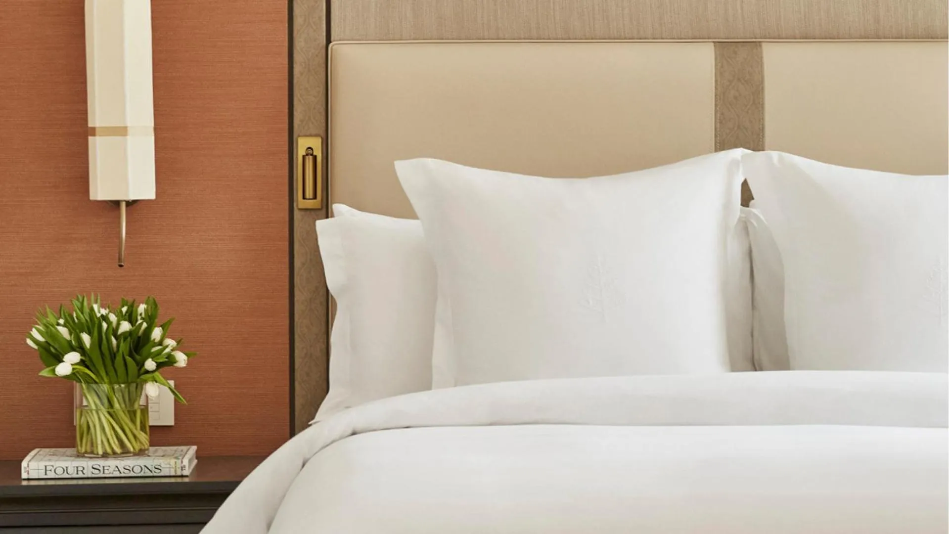 Bed in Four Seasons Hotel Istanbul at Sultanahmet