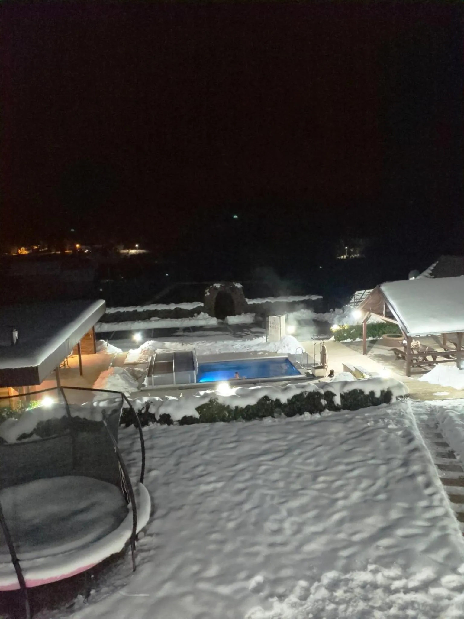 Pallos Apartments