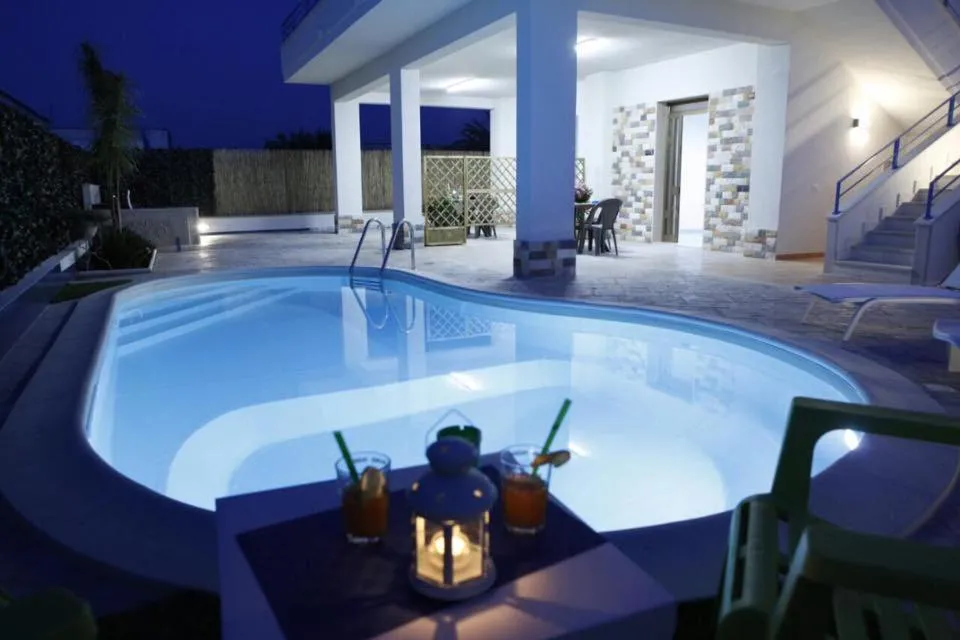 Swimming pool in Villa con piscina Alcamo Marina
