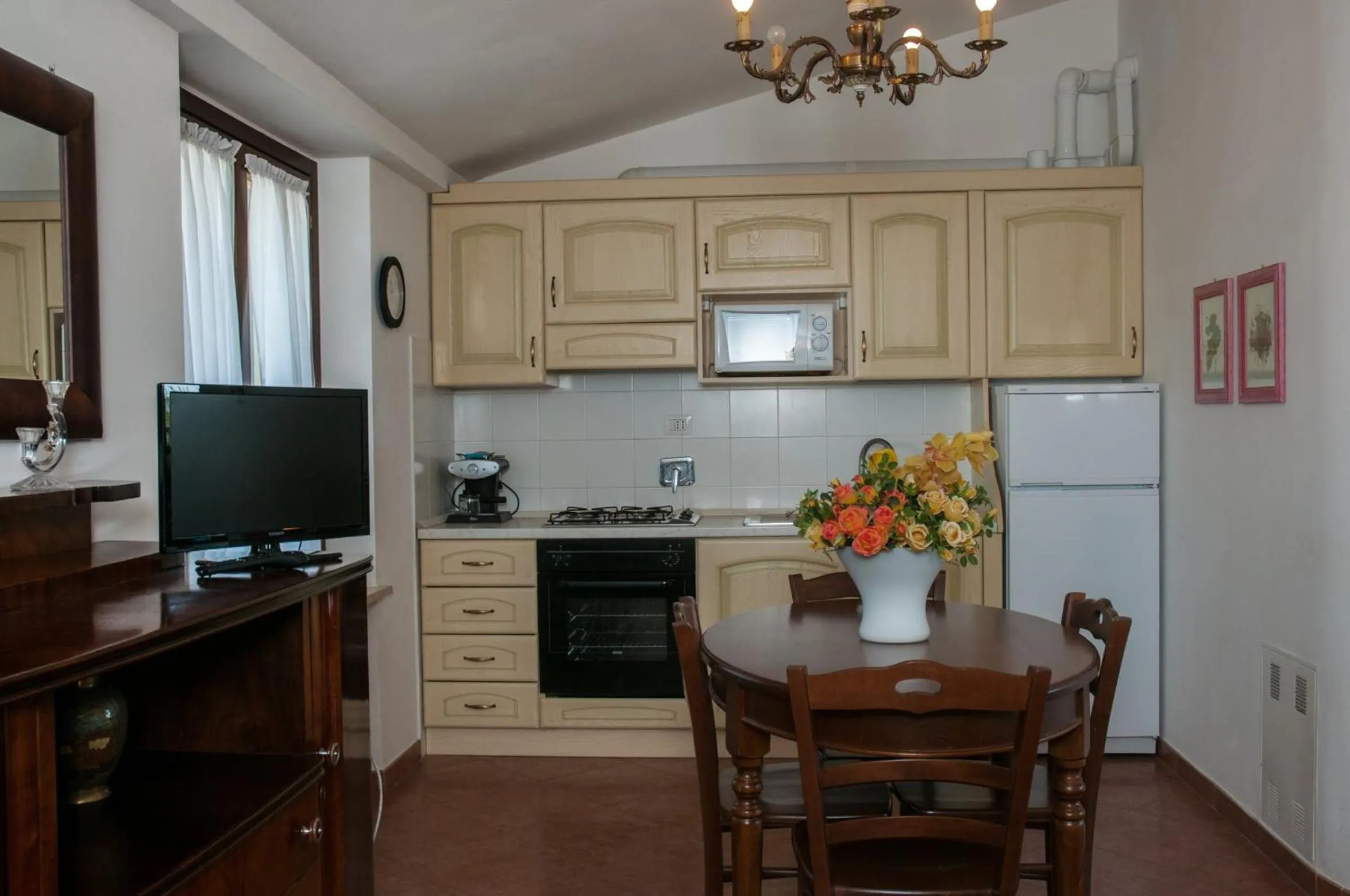 Kitchen or kitchenette in Agriturismo Il Casale di Monica