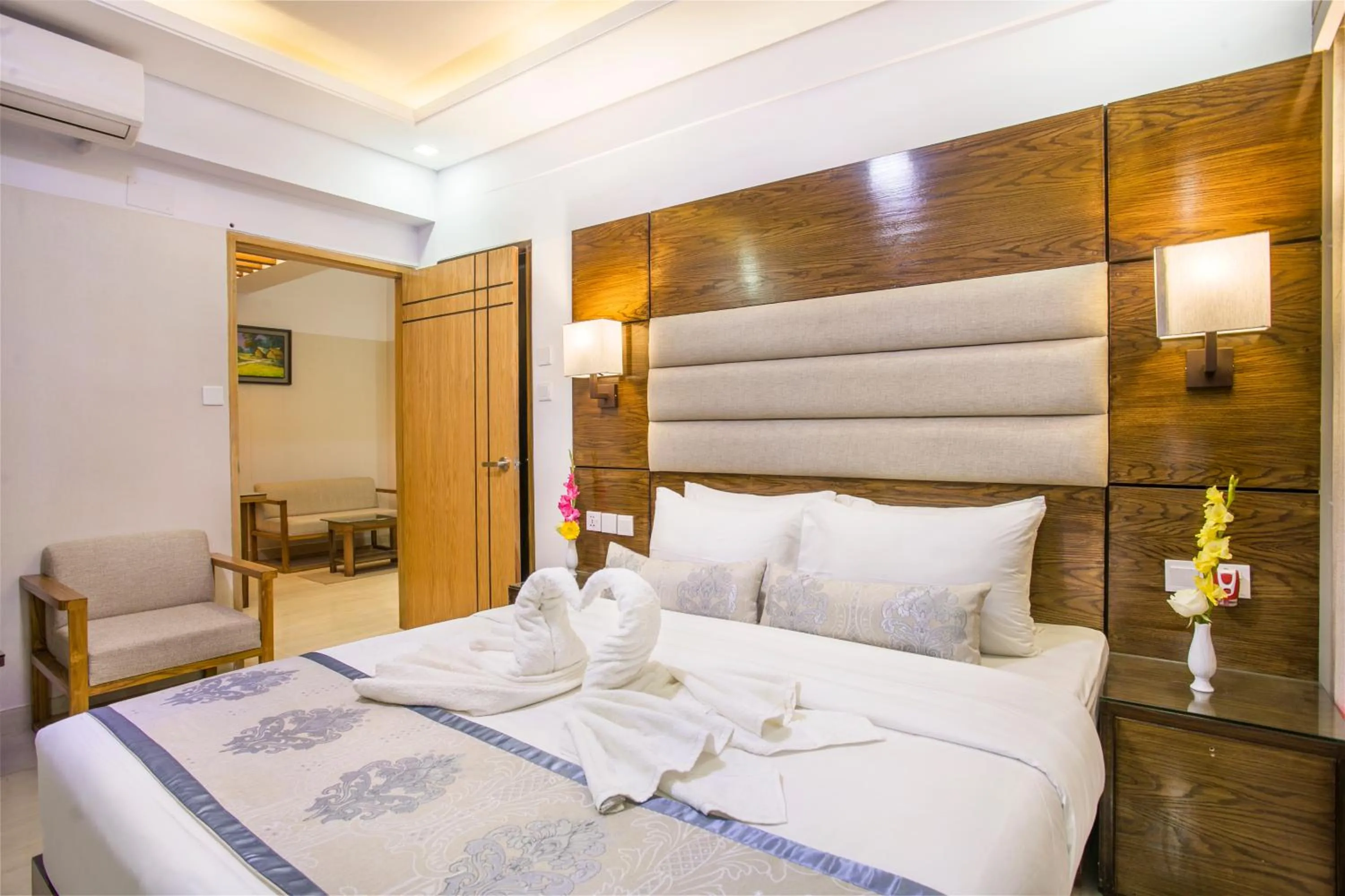 Bedroom, Bed in White Palace Hotel