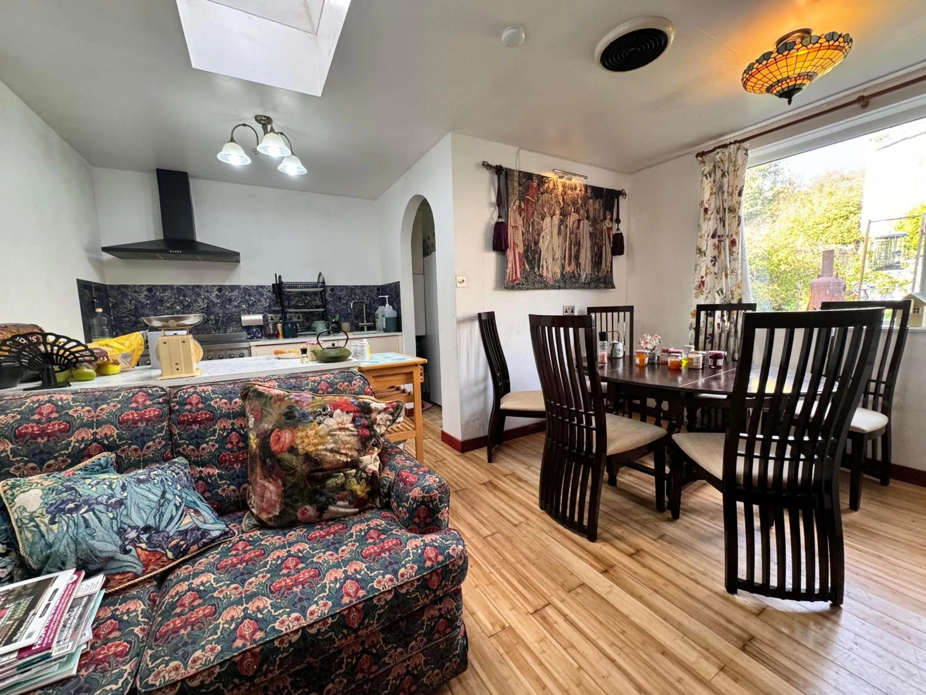 Communal kitchen in Song of the Sea, Selkie House