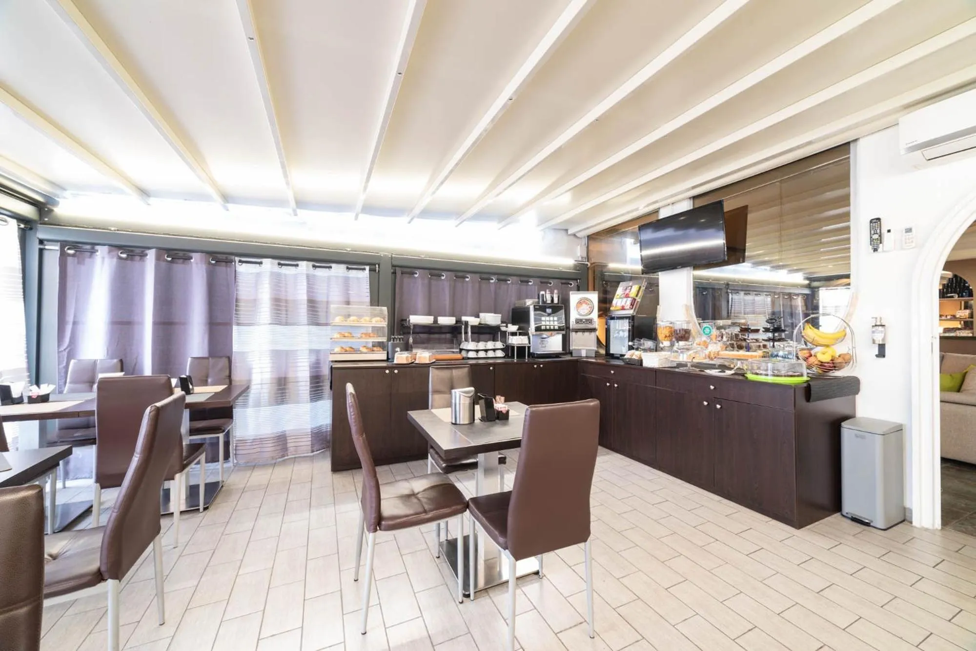 Breakfast in Hotel Cesirja