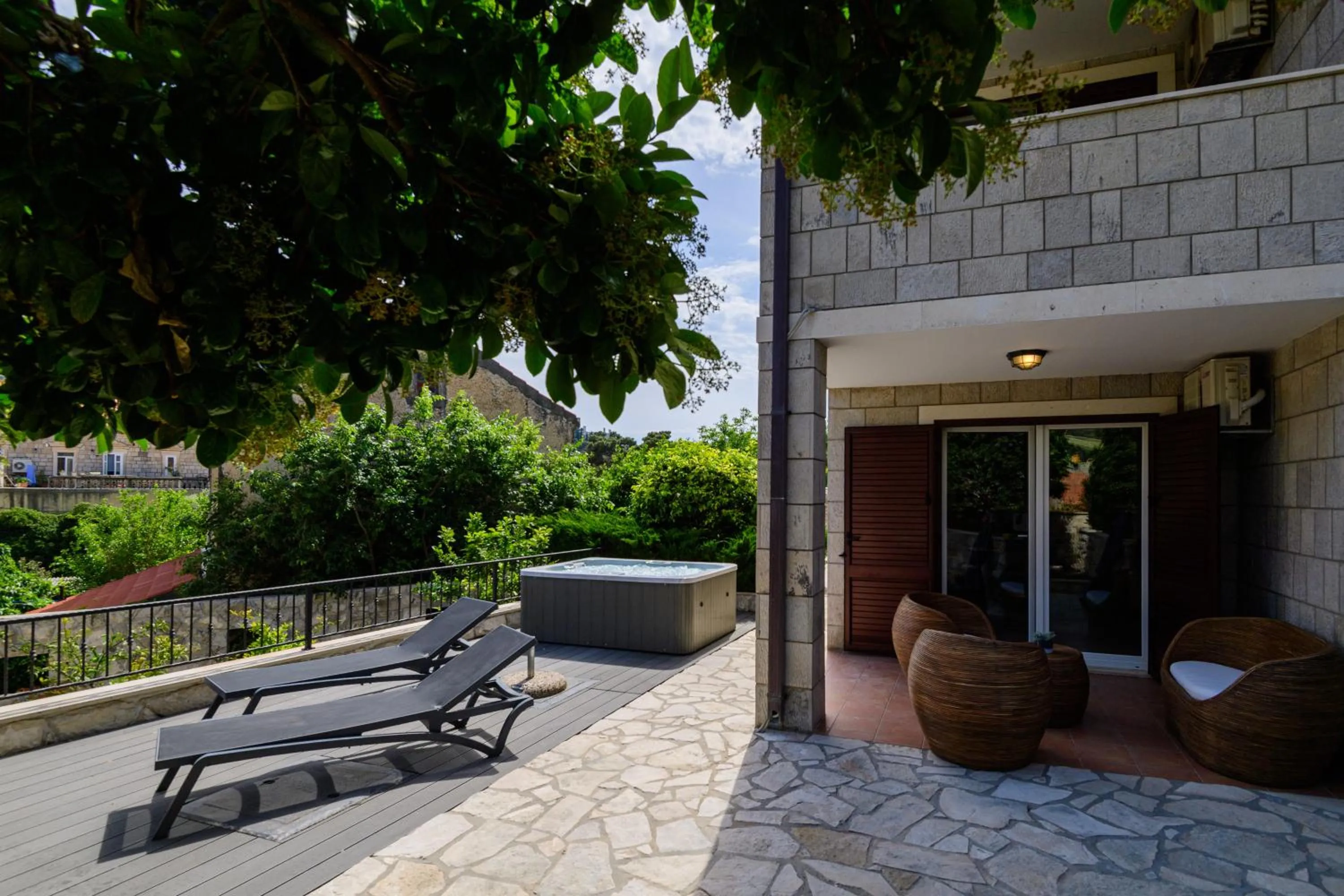 Apartments Kralj Ana