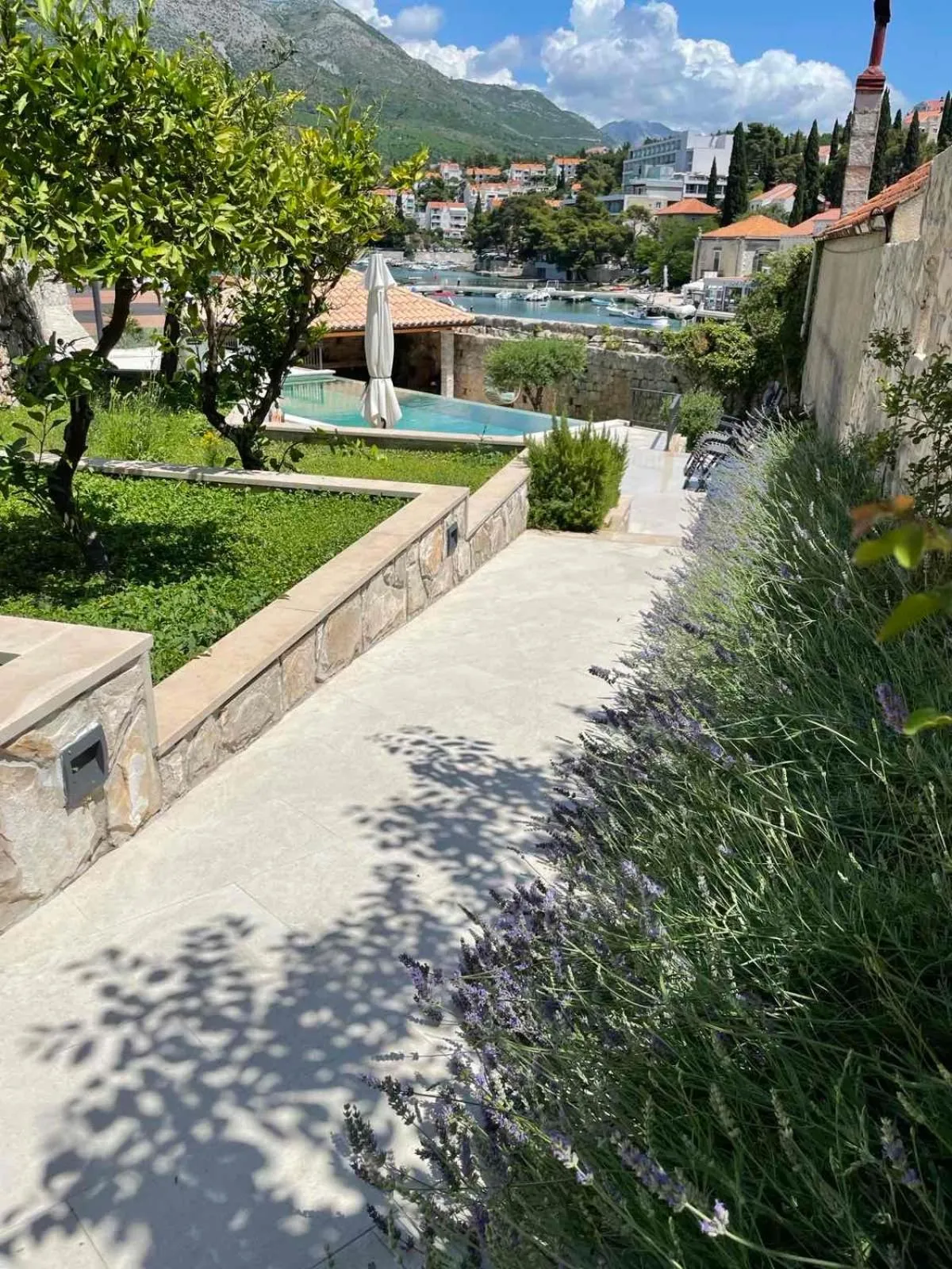 Swimming pool in Apartments Kralj Ana