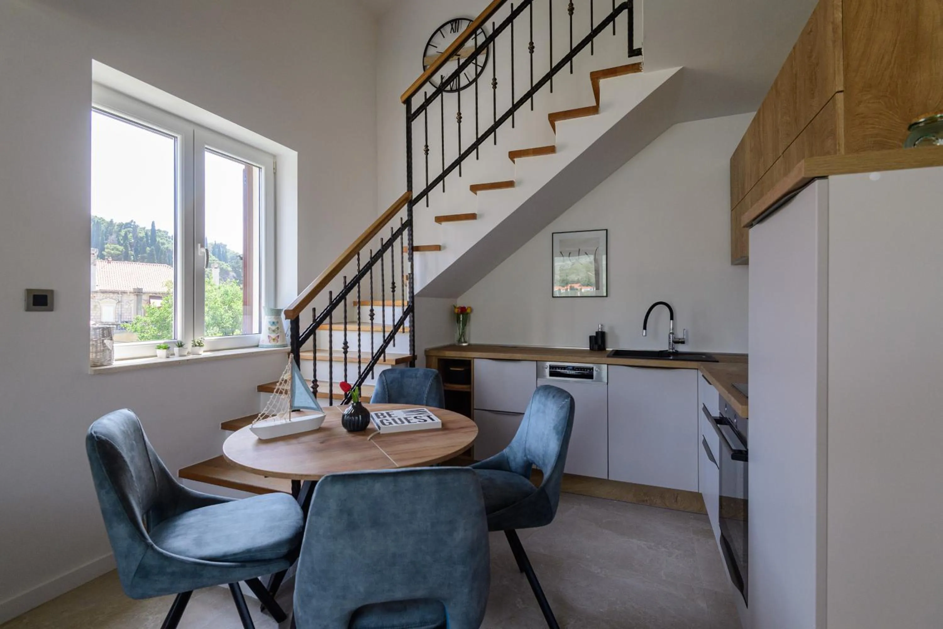 Apartments Kralj Ana